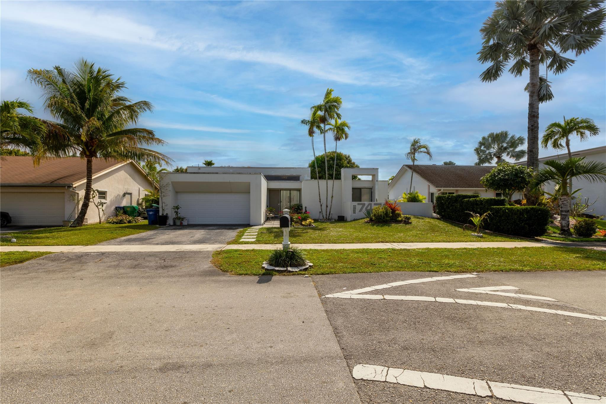 7470 NW 36th St