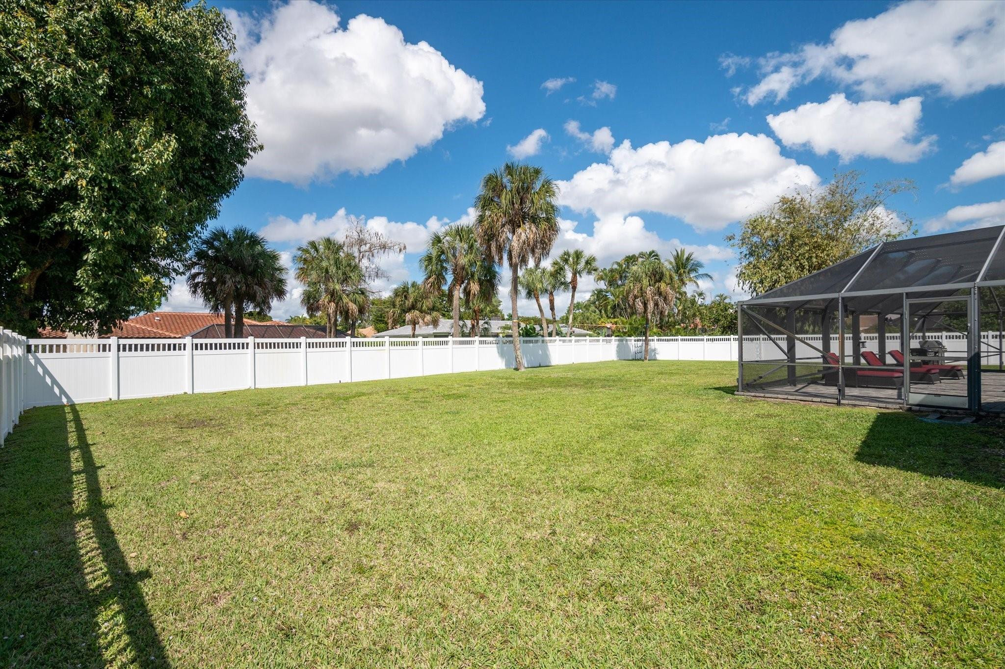 9909 NW 14th Ct