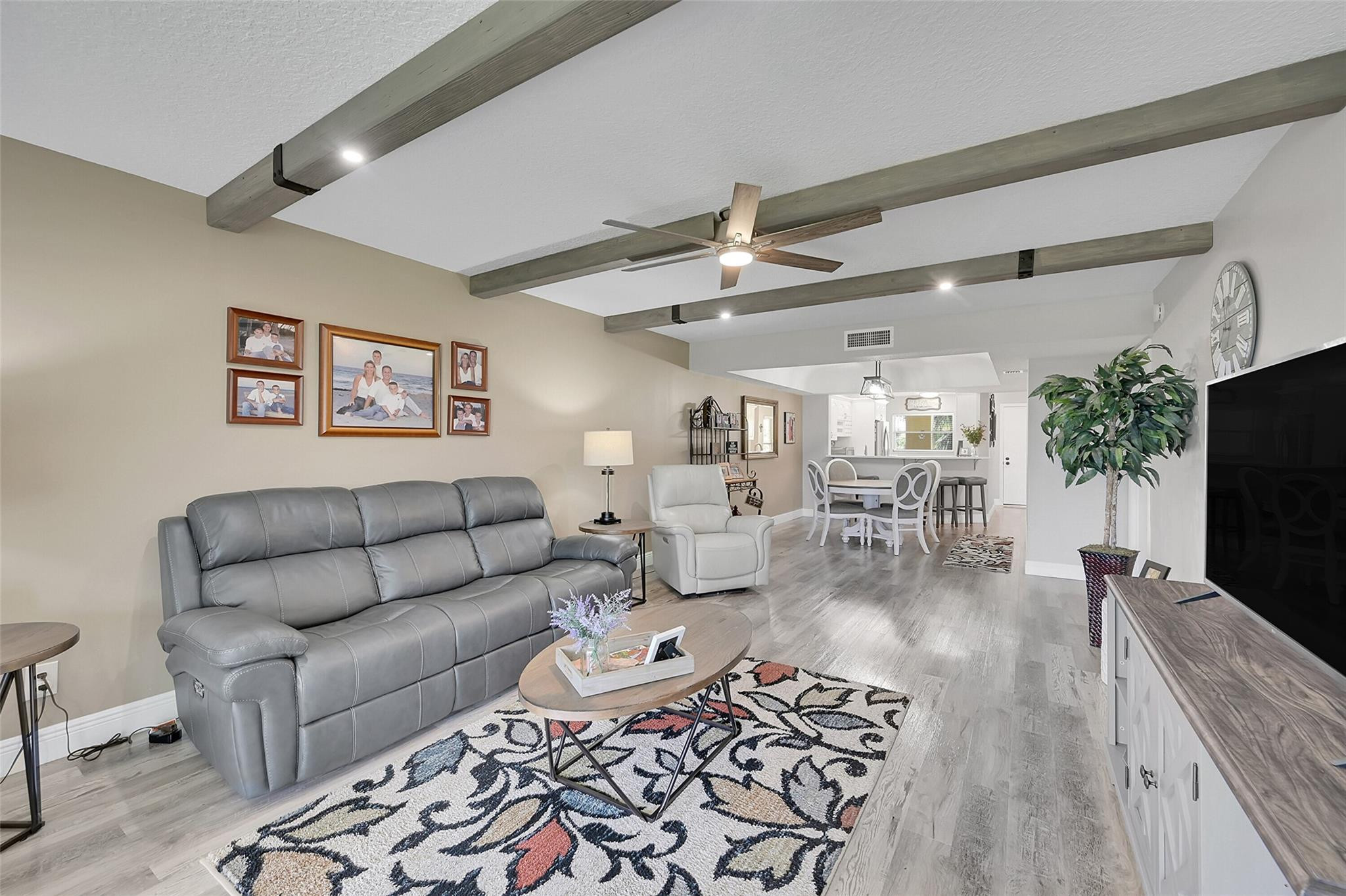 23249 Barwood Ln 303