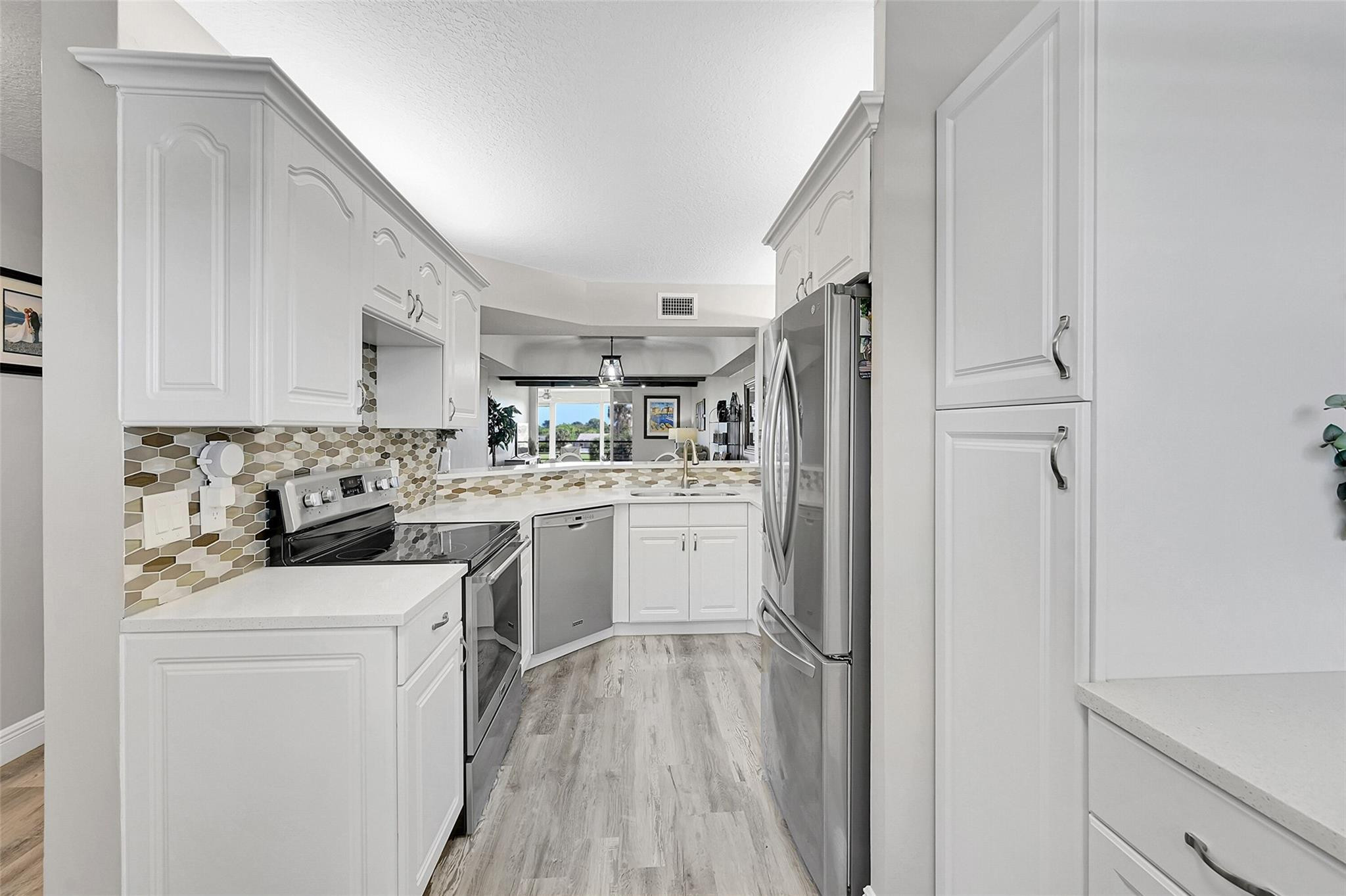 23249 Barwood Ln 303