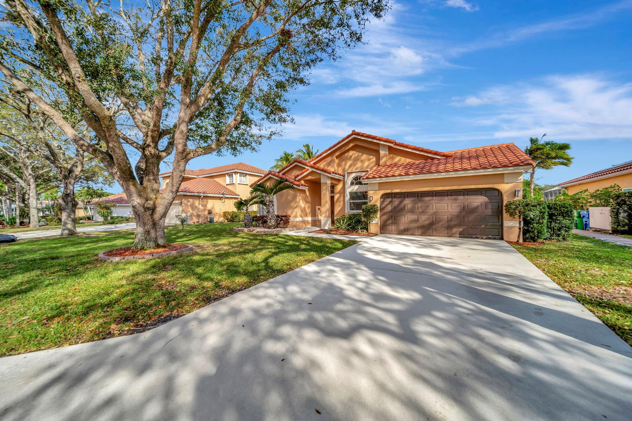 5727 NW 46th Dr