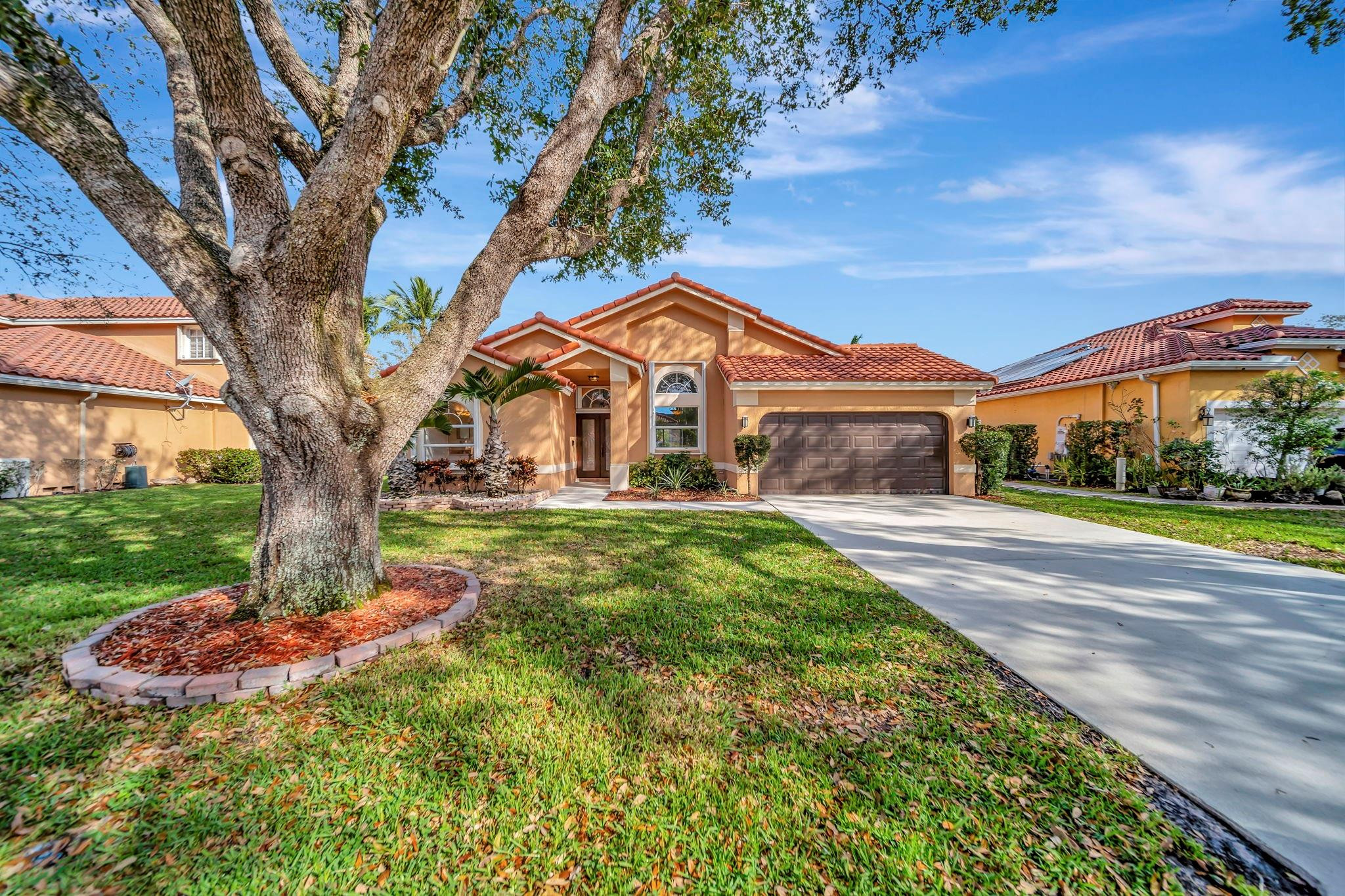 5727 NW 46th Dr