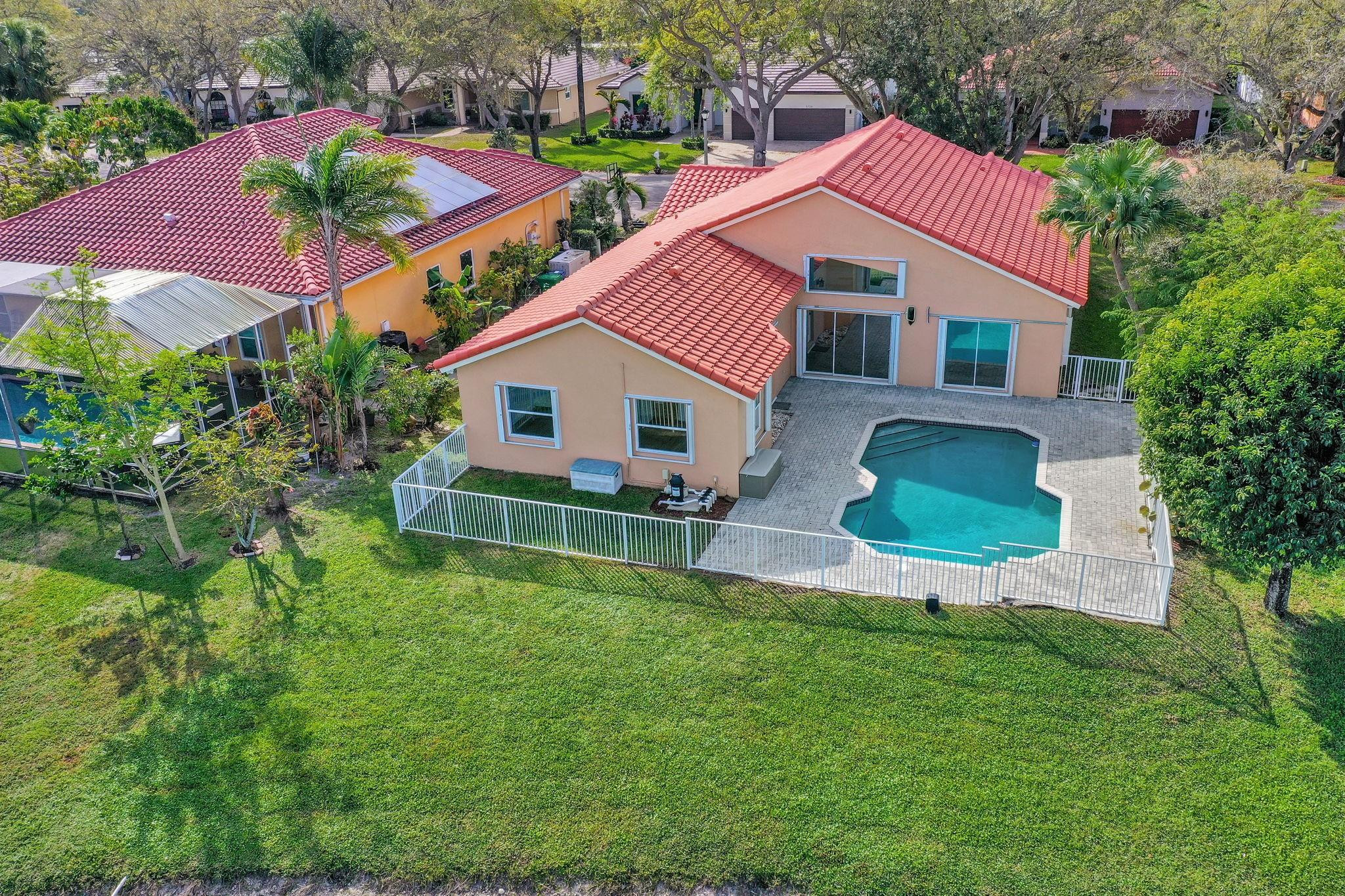 5727 NW 46th Dr