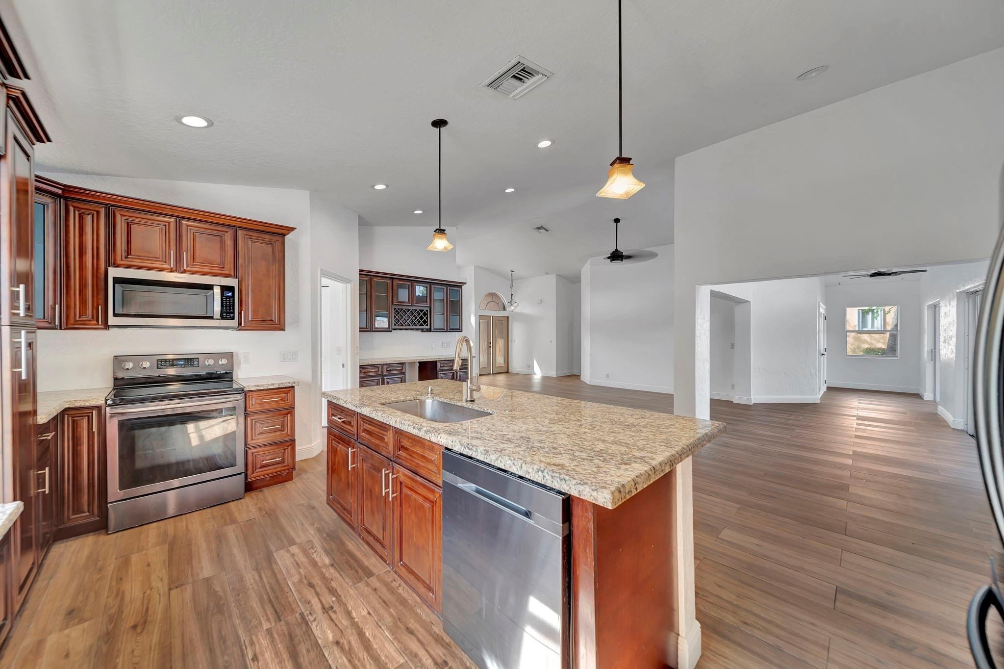 5727 NW 46th Dr