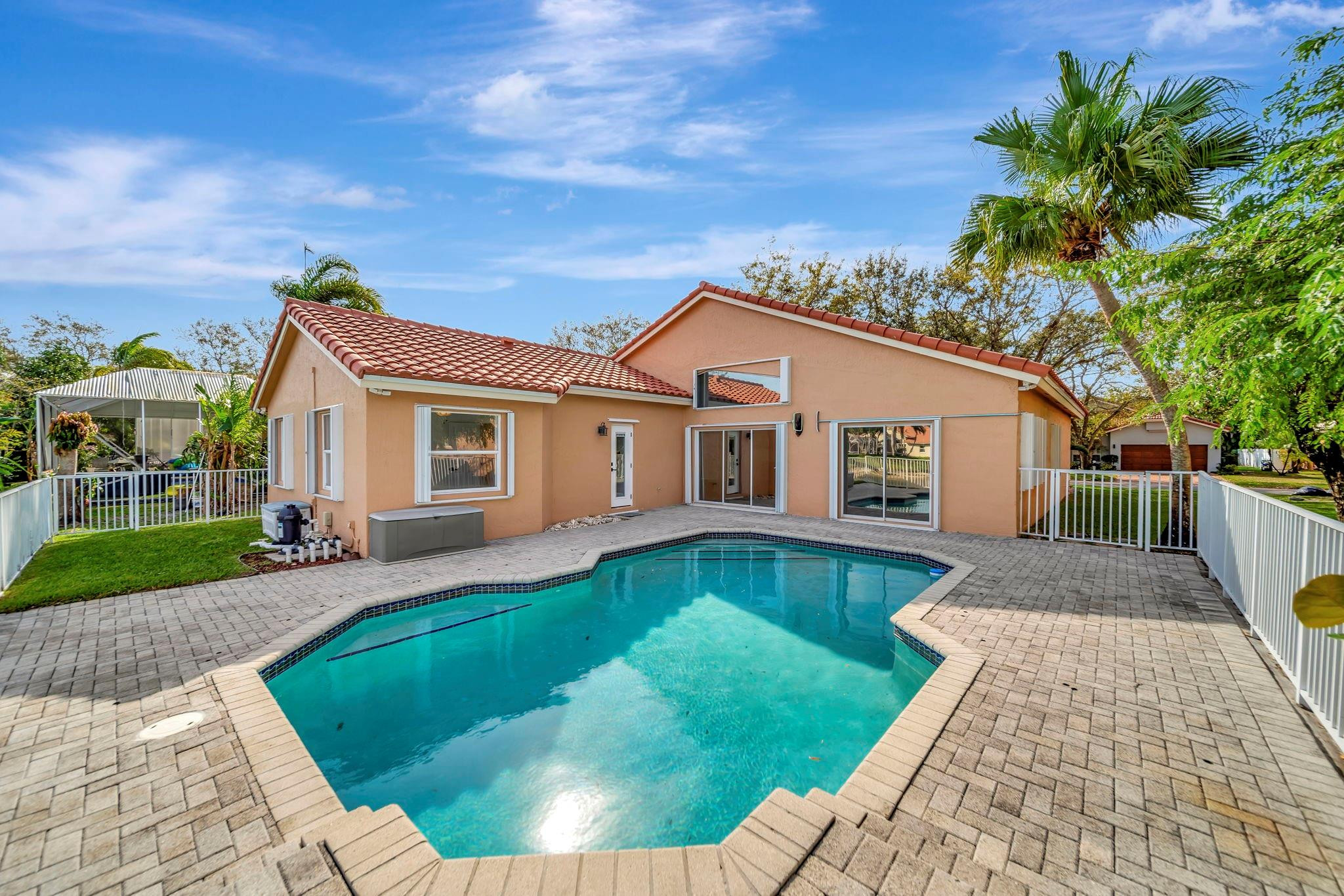 5727 NW 46th Dr