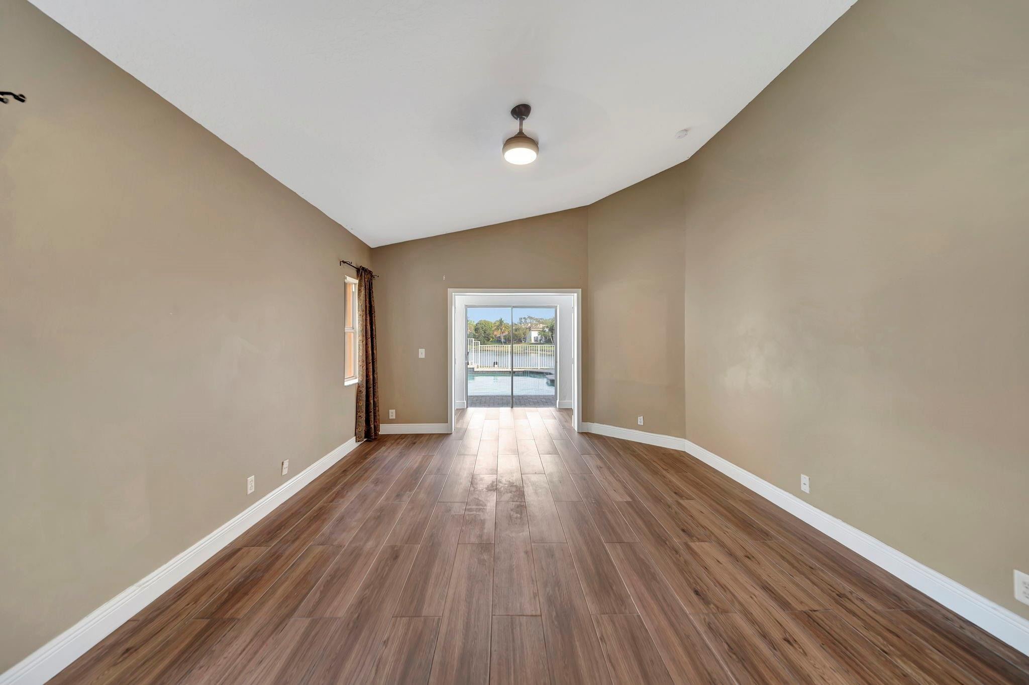 5727 NW 46th Dr