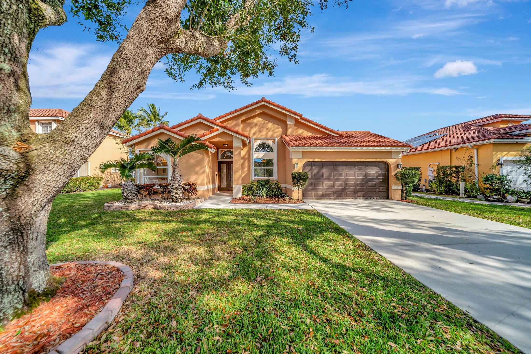 5727 NW 46th Dr