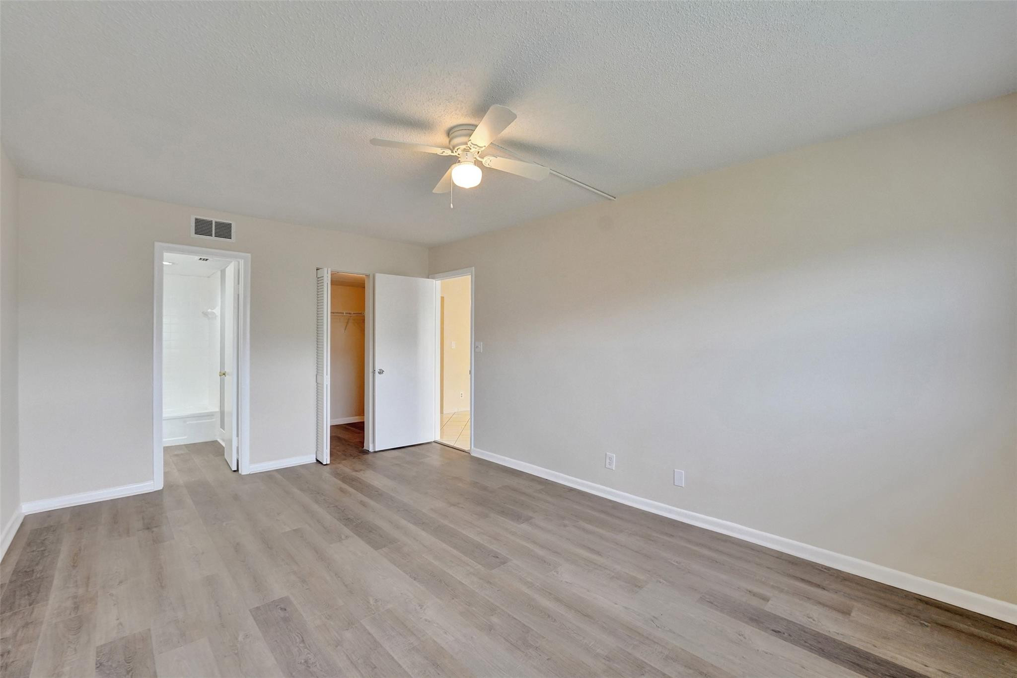 7897 Golf Circle Dr 105