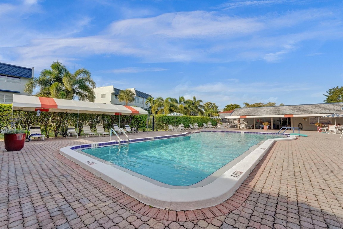 7897 Golf Circle Dr 105