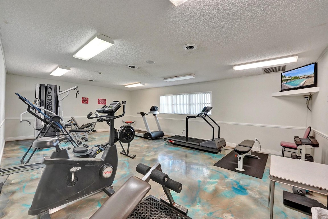 7897 Golf Circle Dr 105