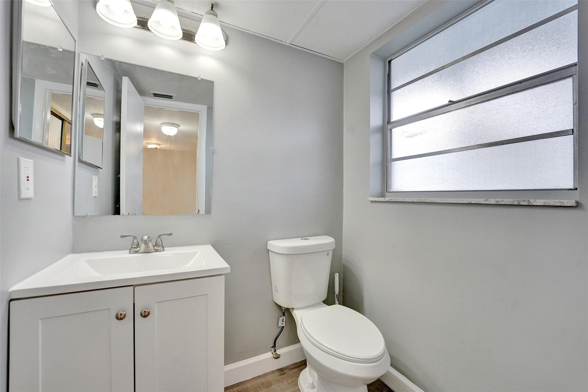 7897 Golf Circle Dr 105