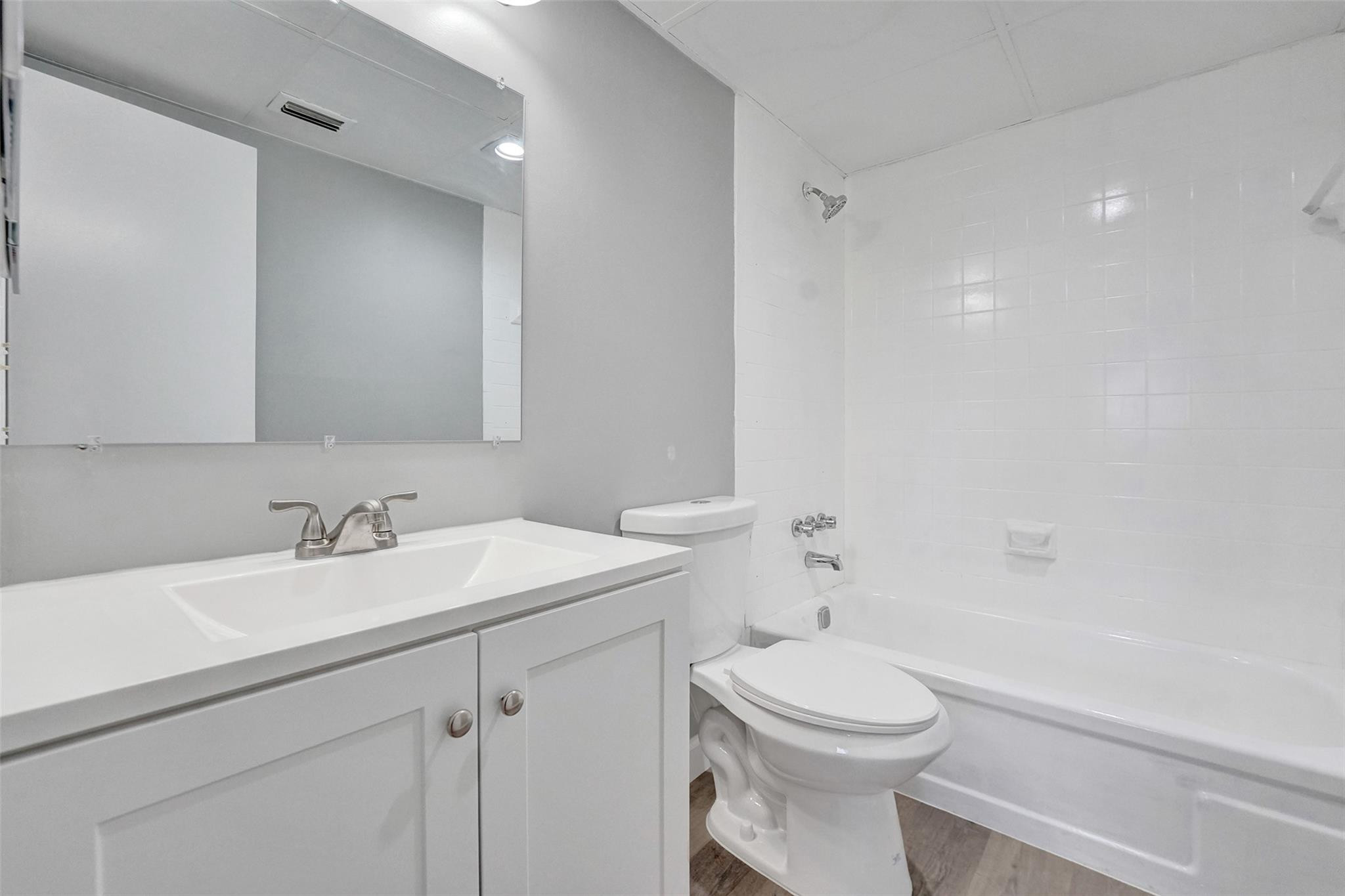 7897 Golf Circle Dr 105