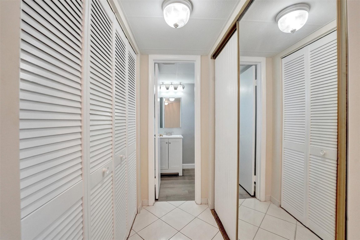 7897 Golf Circle Dr 105