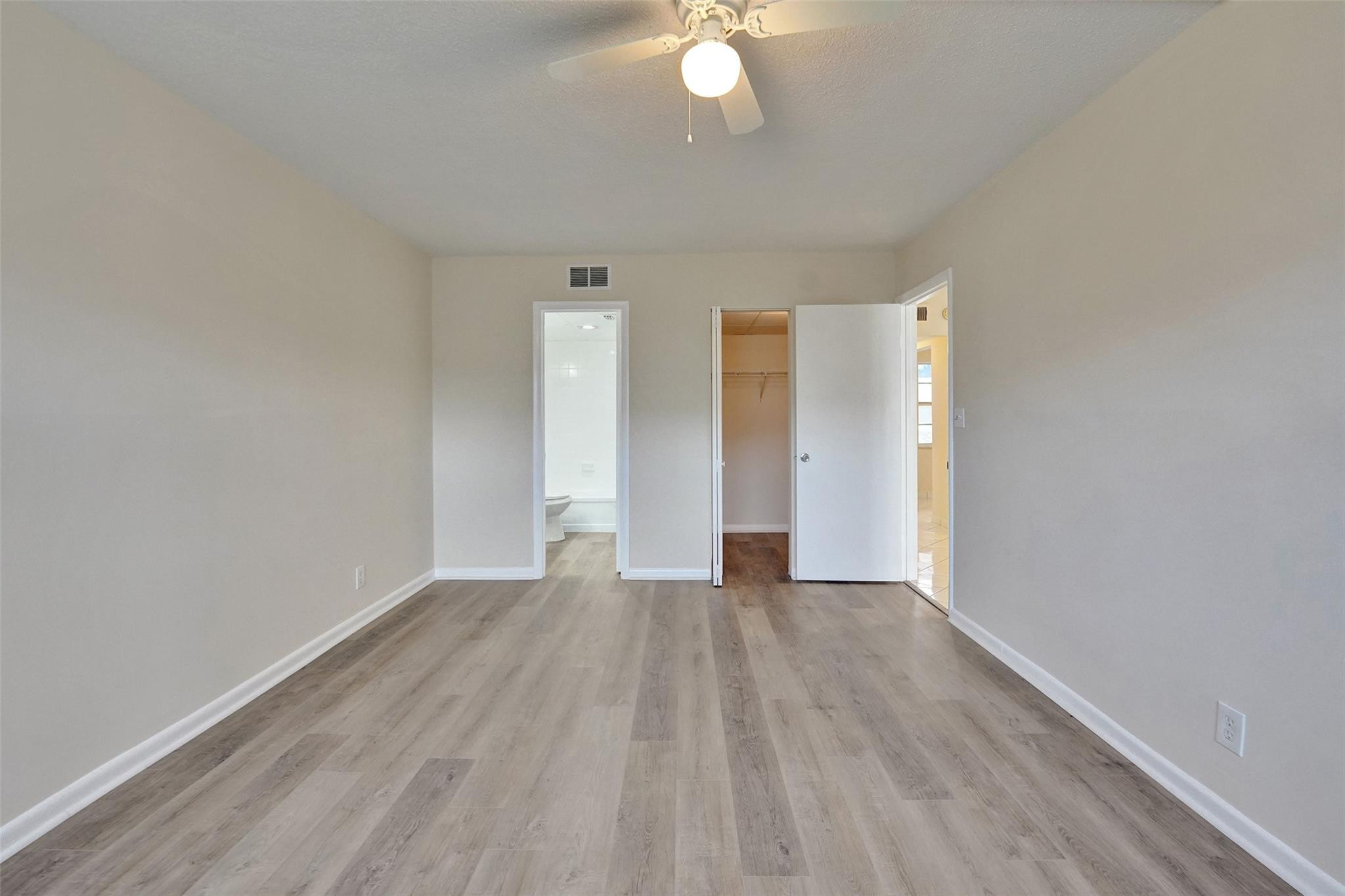 7897 Golf Circle Dr 105