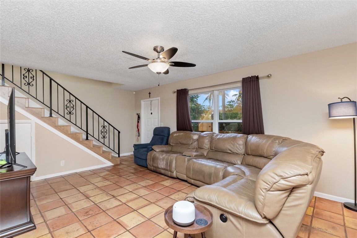 1745 NW 4th Ave 5