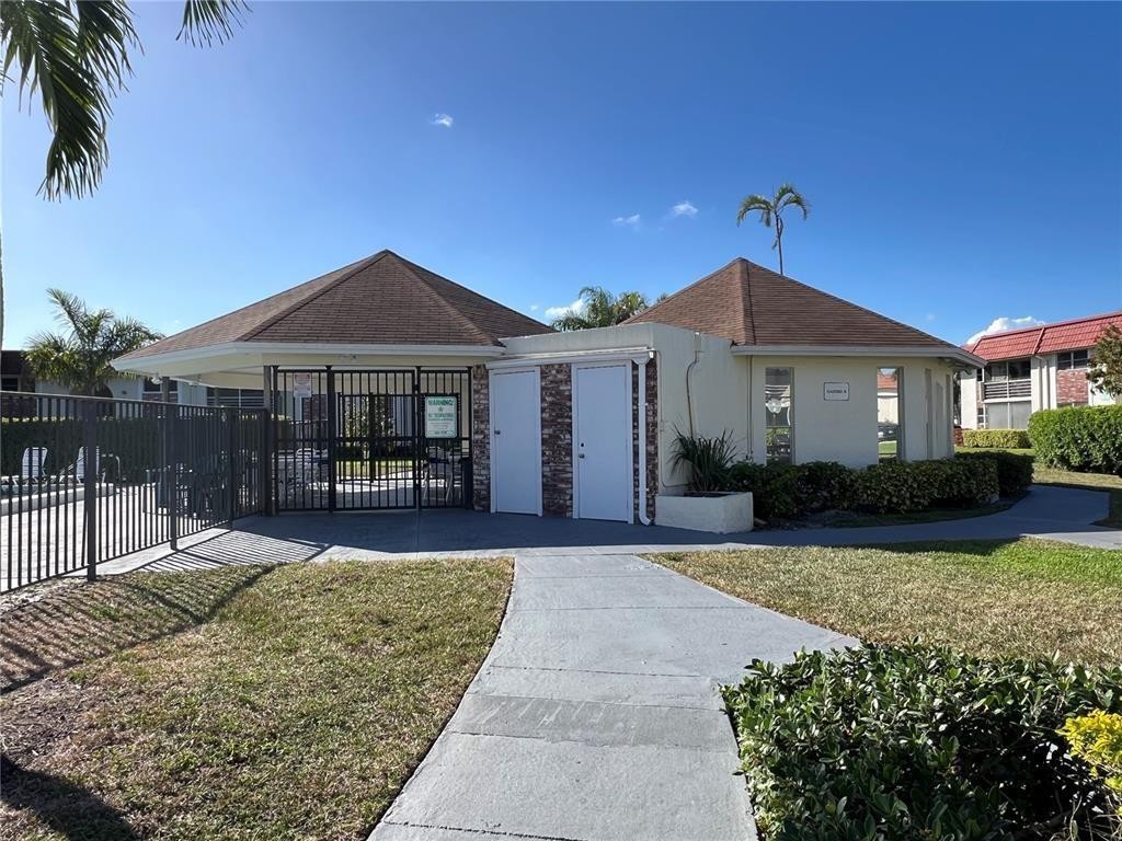 22785 SW 66th Ave 202