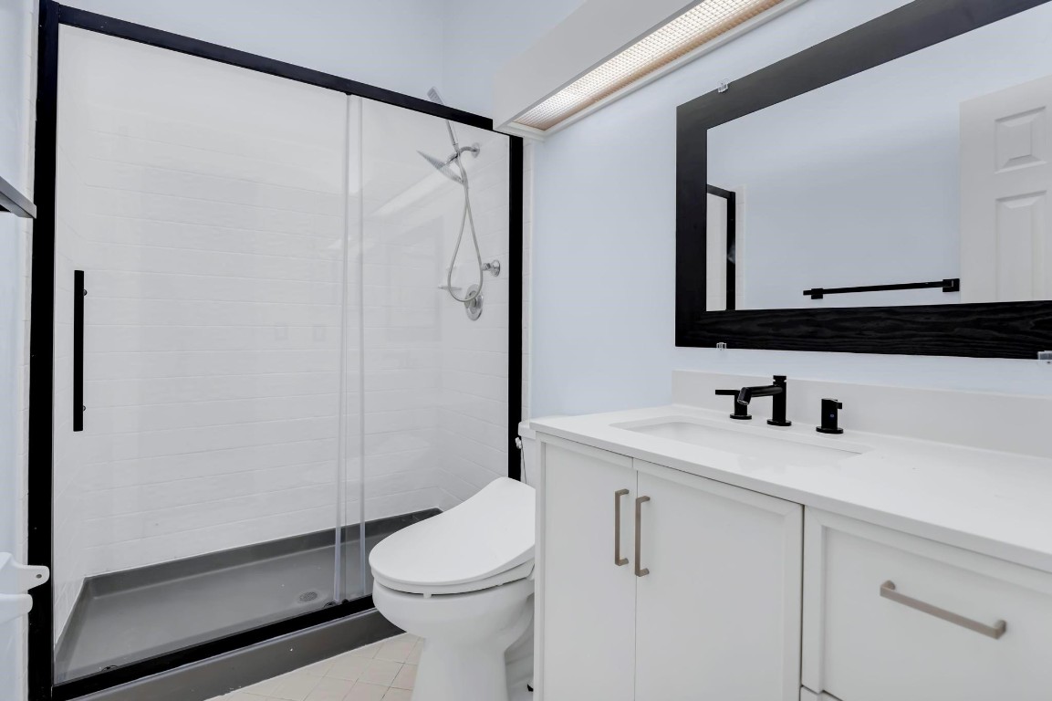 3694 Coral Tree Cir 3694