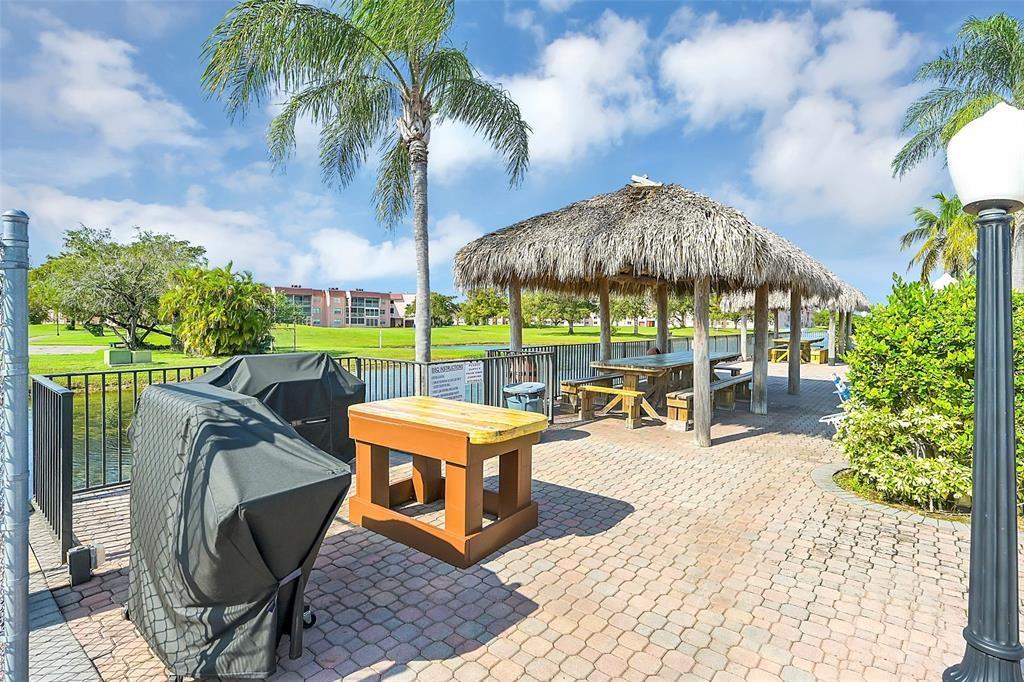 2701 N Pine Island Rd 311