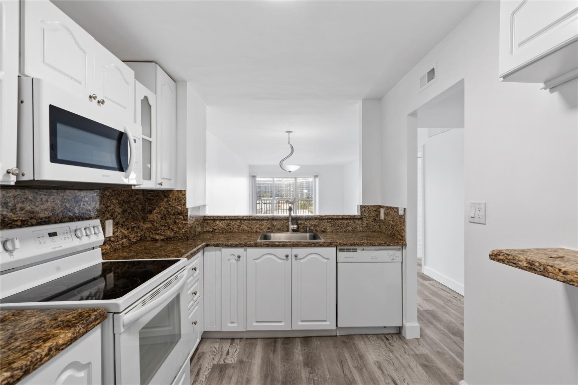 6855 Abbott Ave 5-504