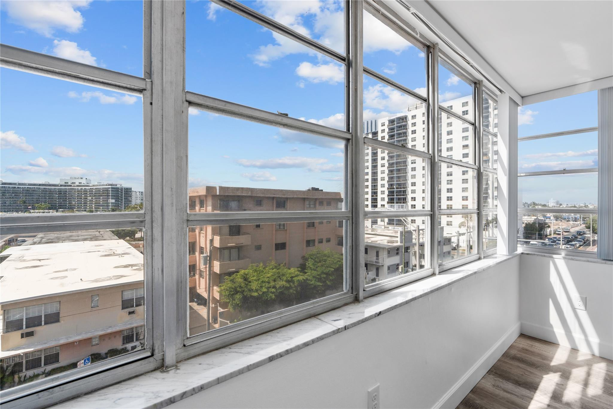 6855 Abbott Ave 5-504