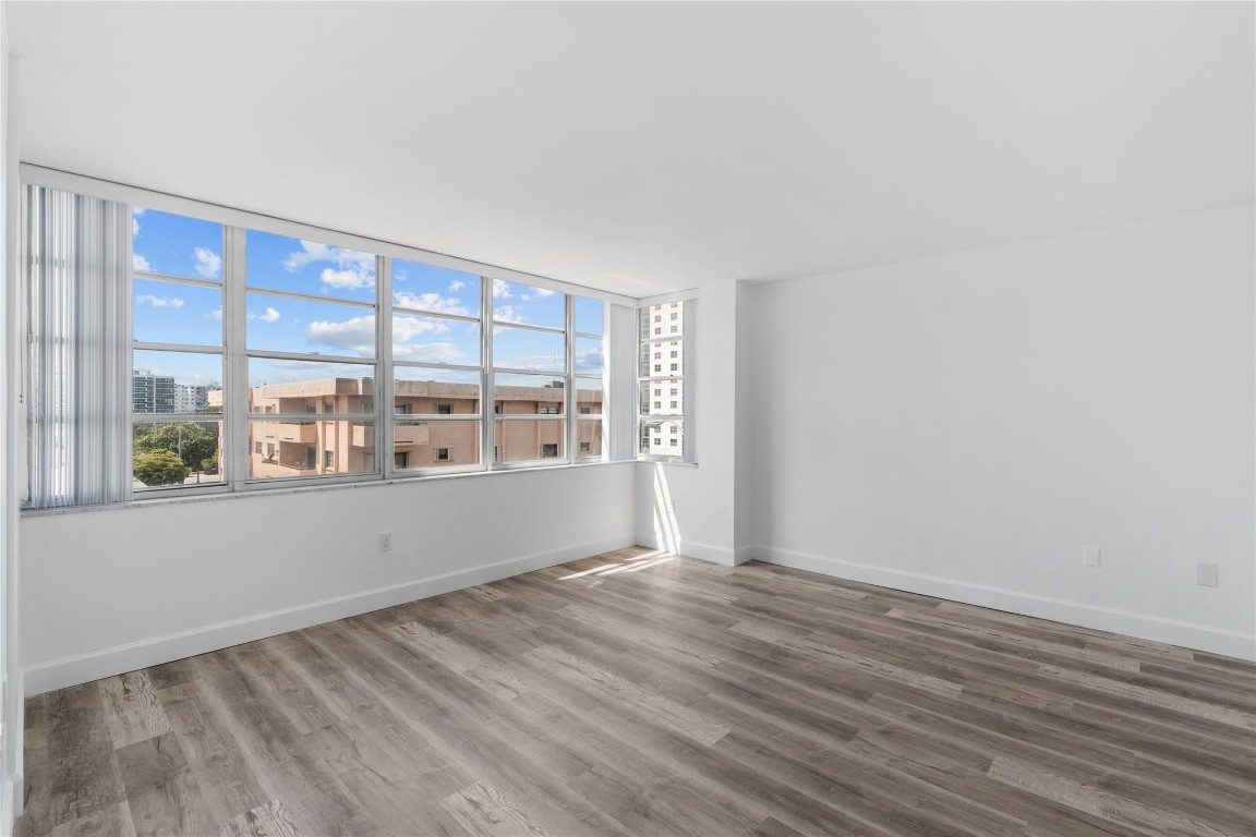 6855 Abbott Ave 5-504