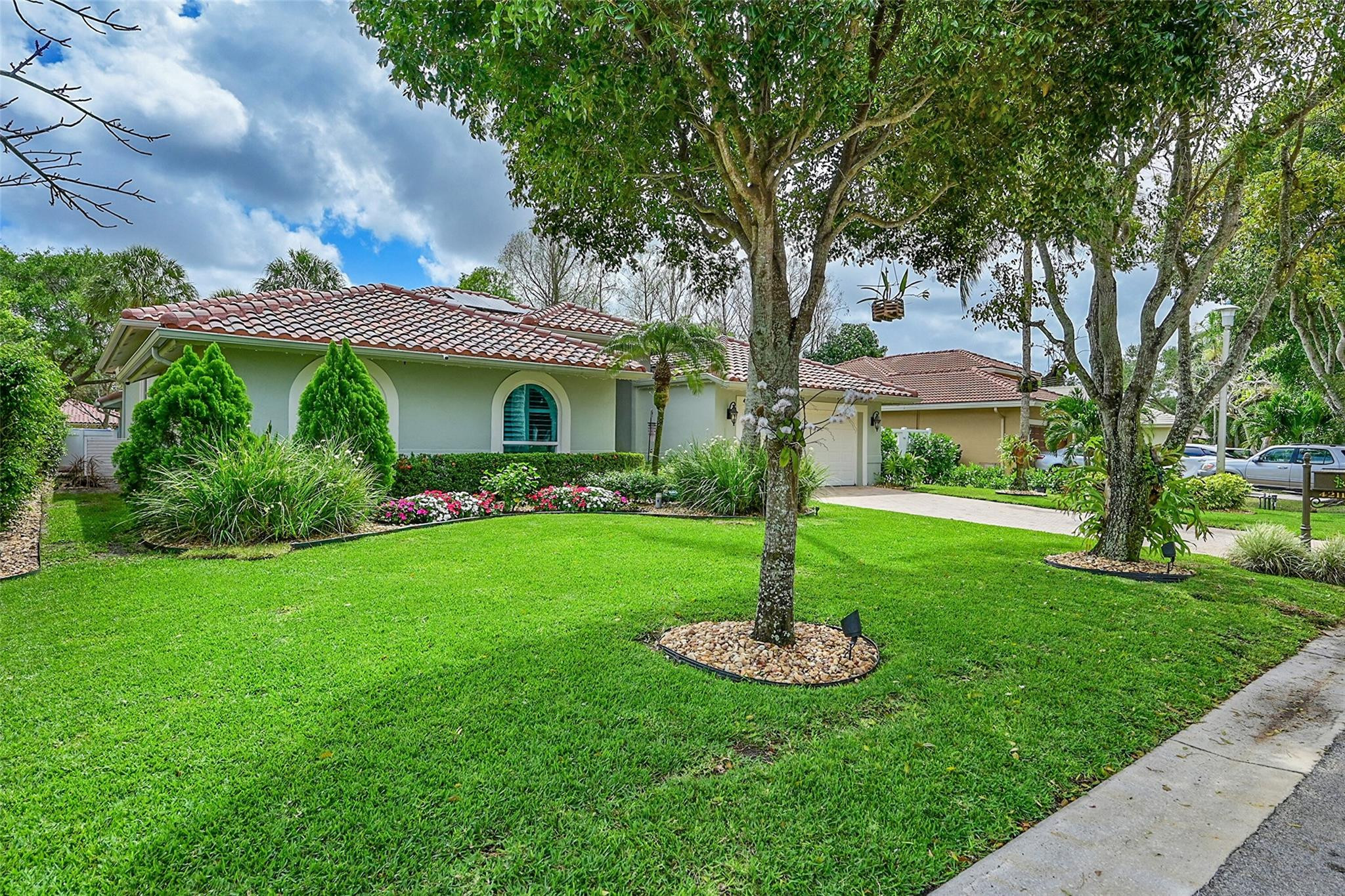 4211 NW 67th Ter