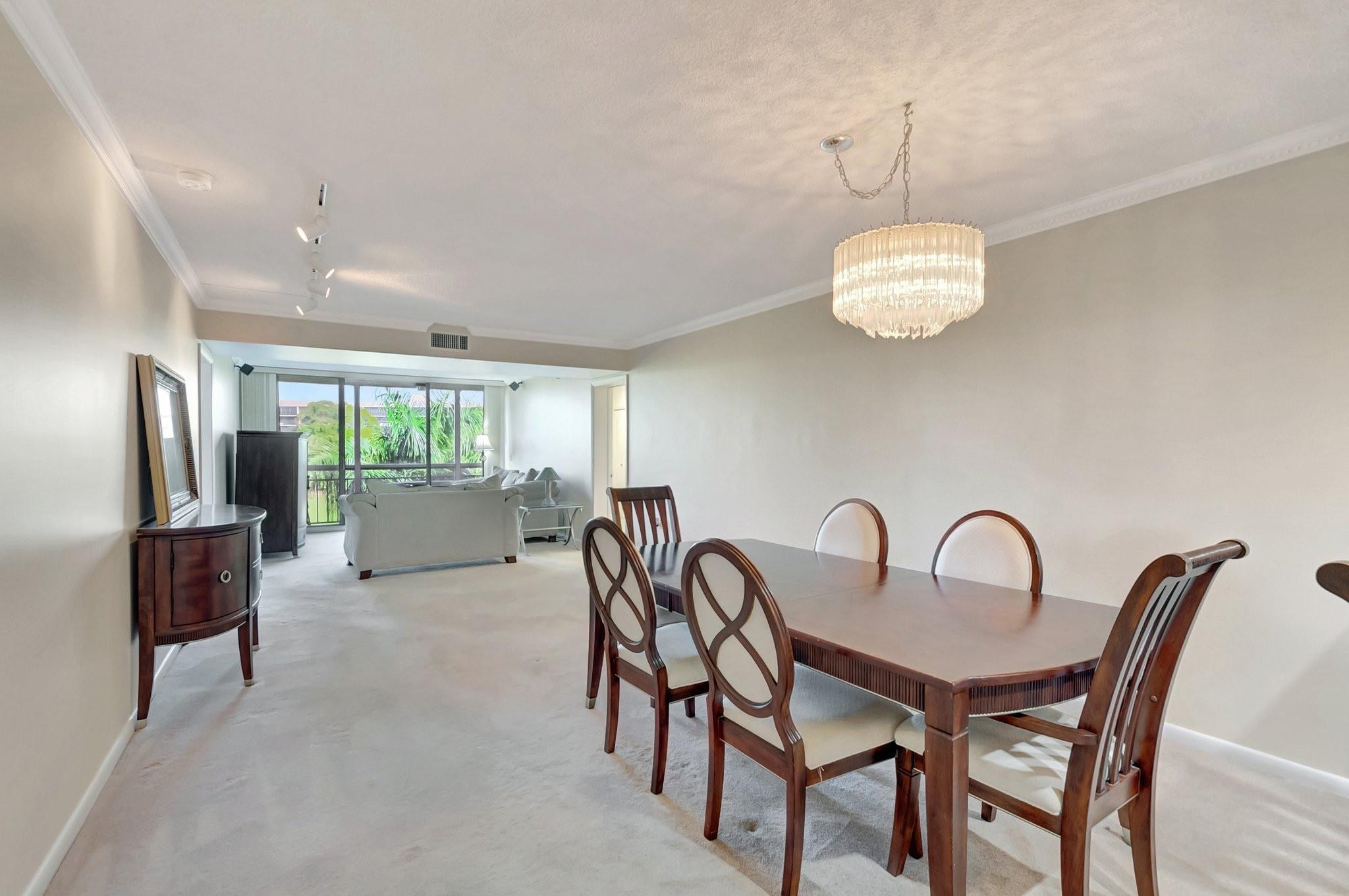 6145 Balboa Cir 305