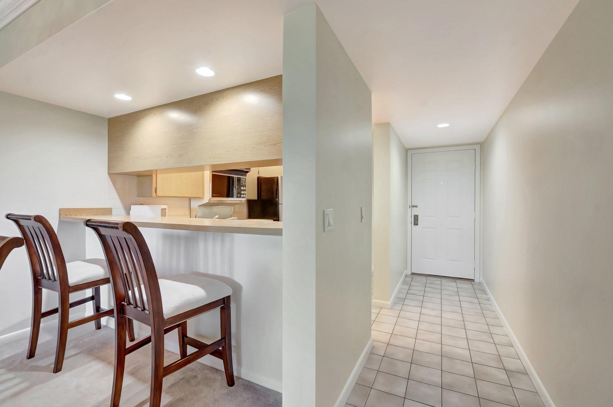 6145 Balboa Cir 305