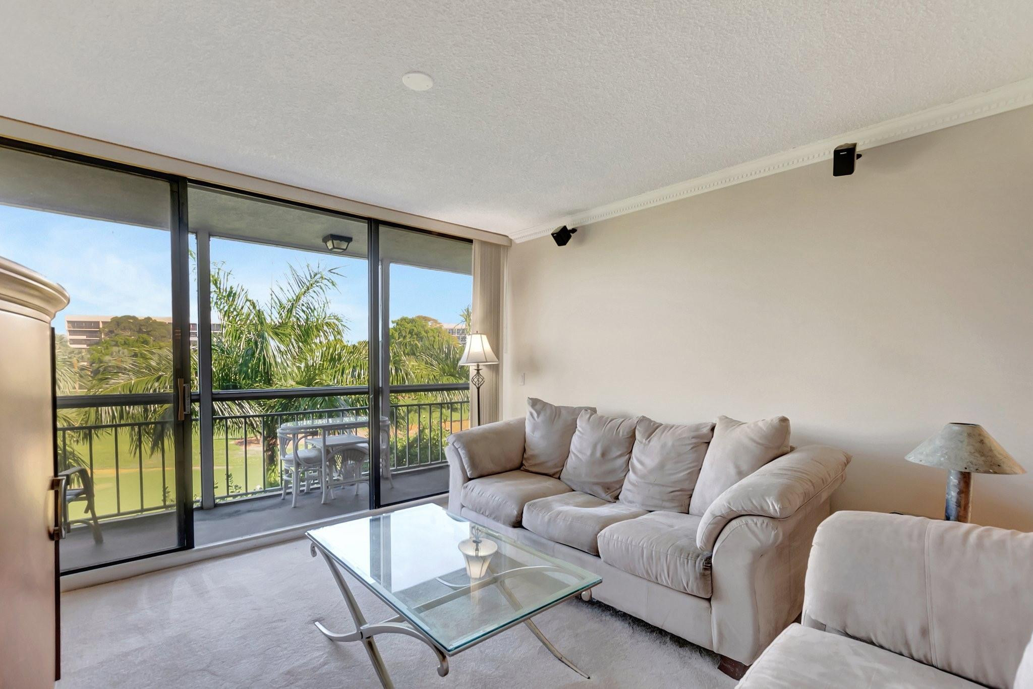 6145 Balboa Cir 305