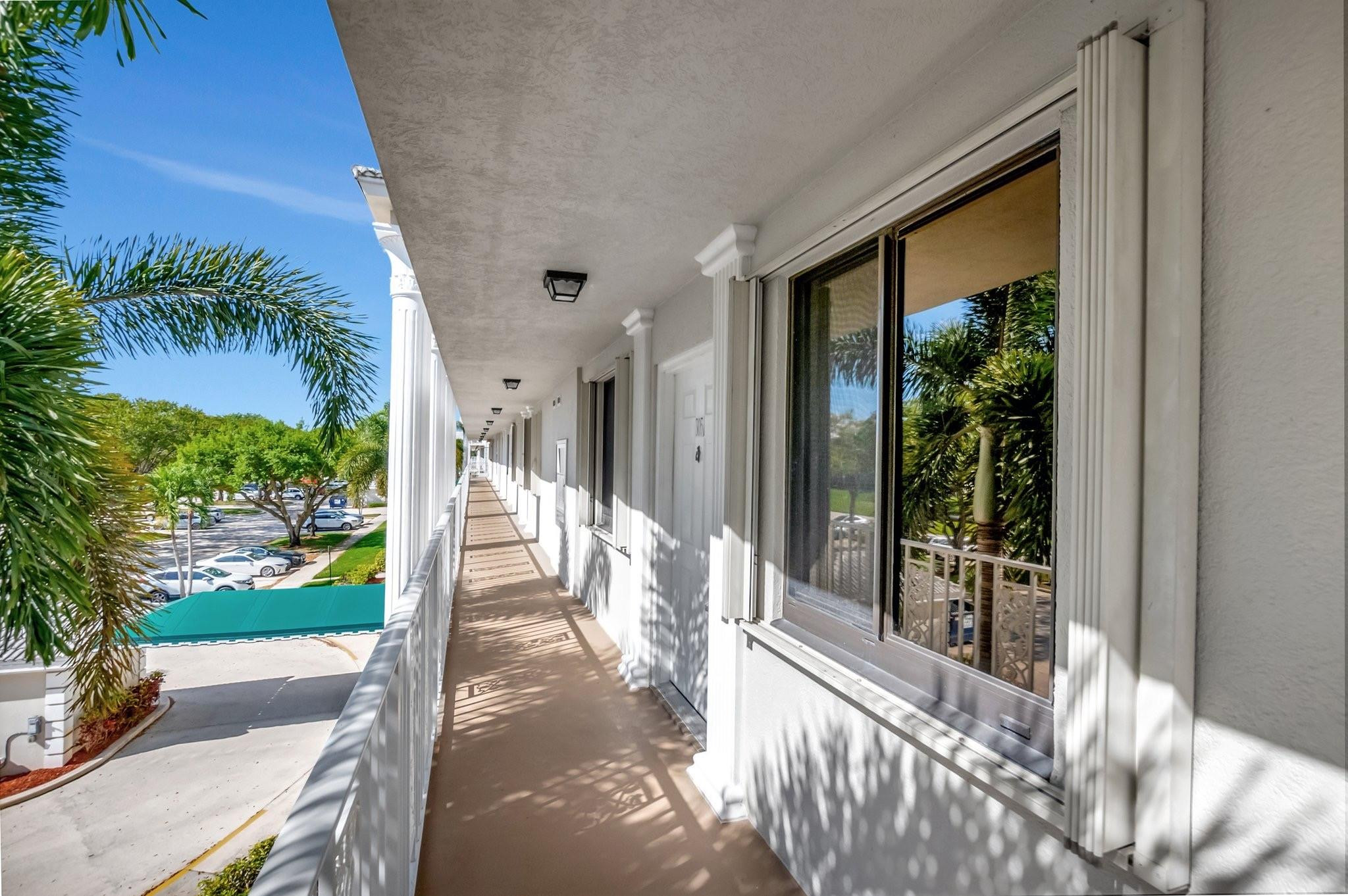 6145 Balboa Cir 305