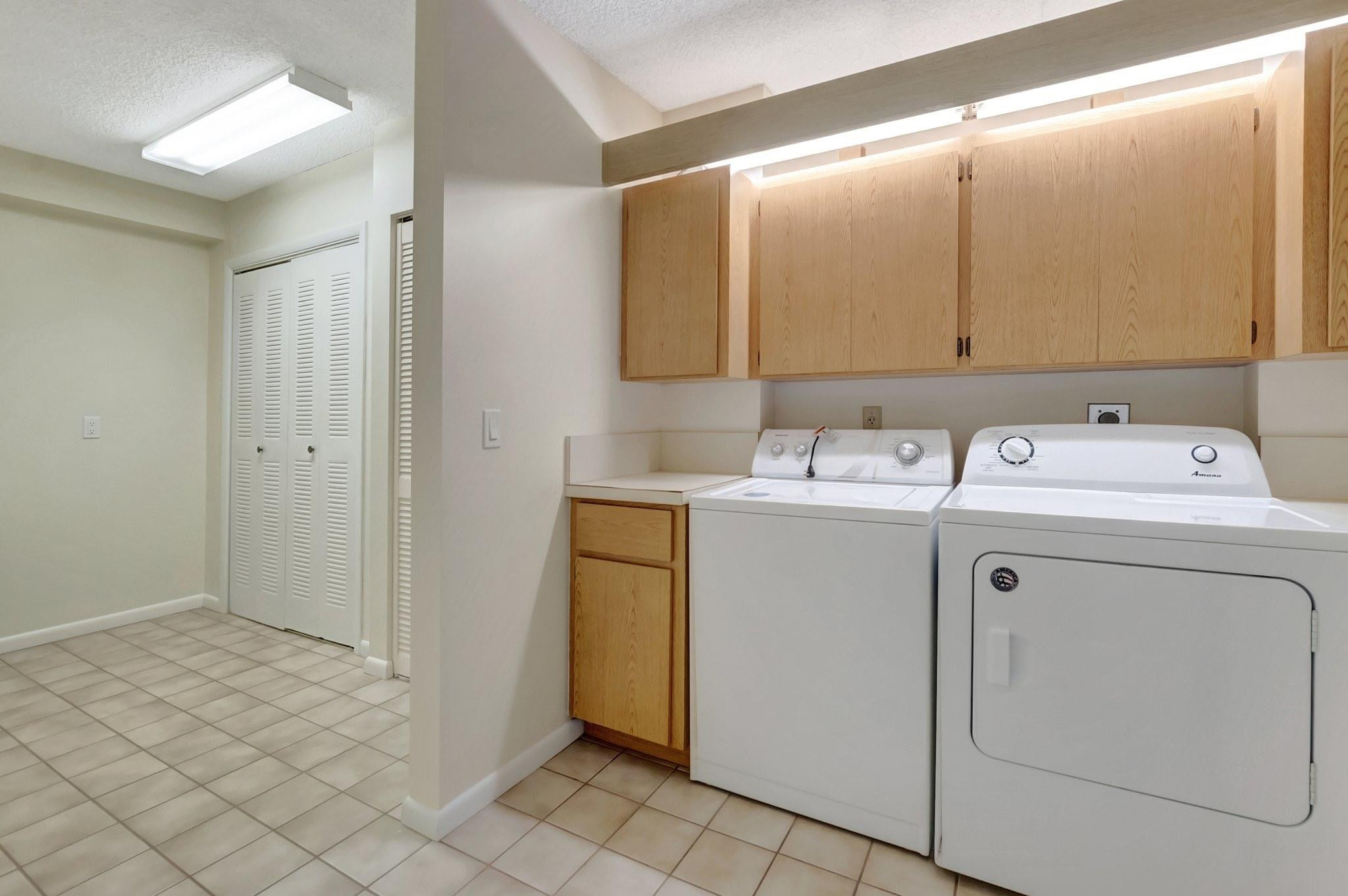 6145 Balboa Cir 305