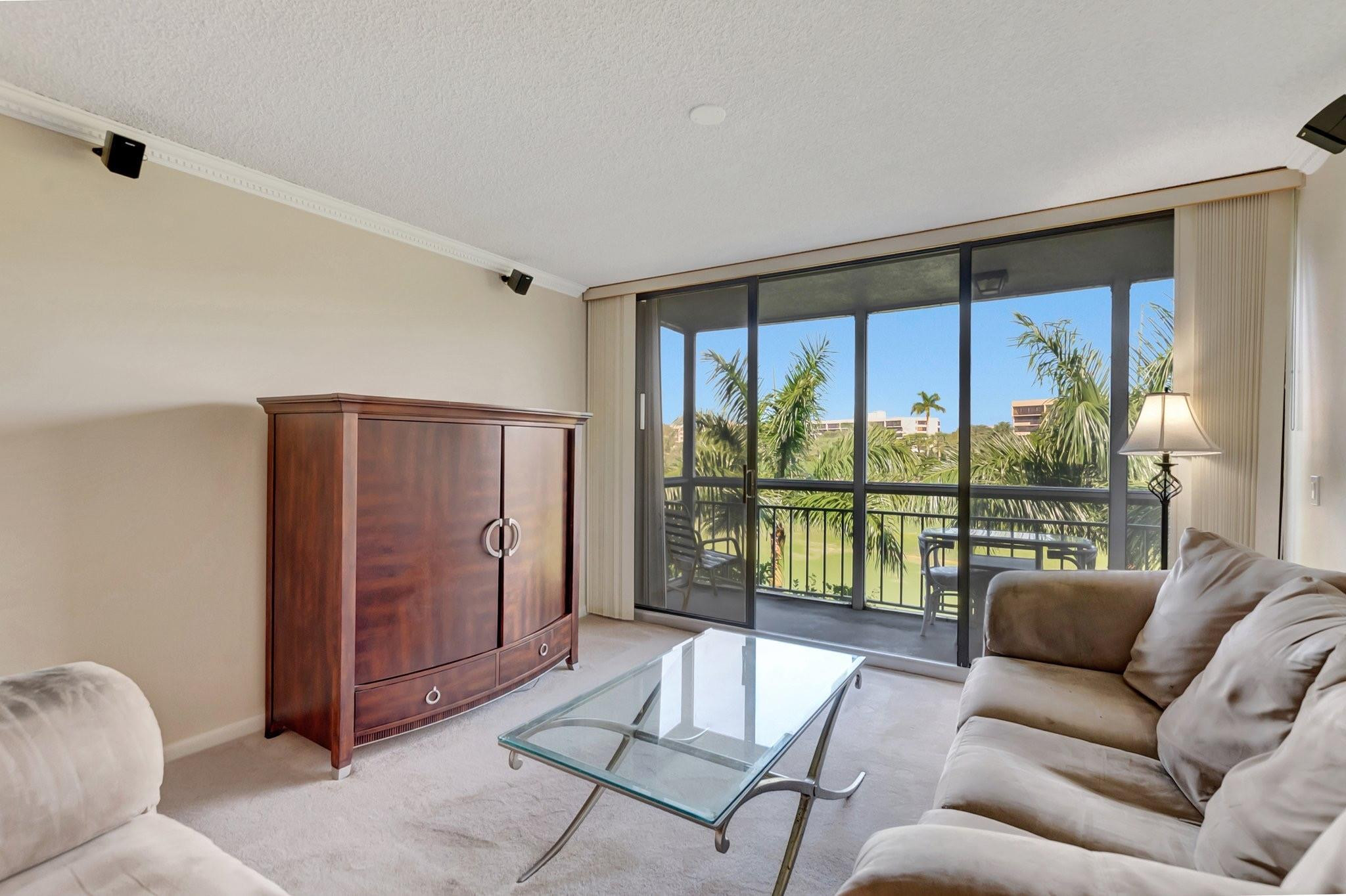 6145 Balboa Cir 305