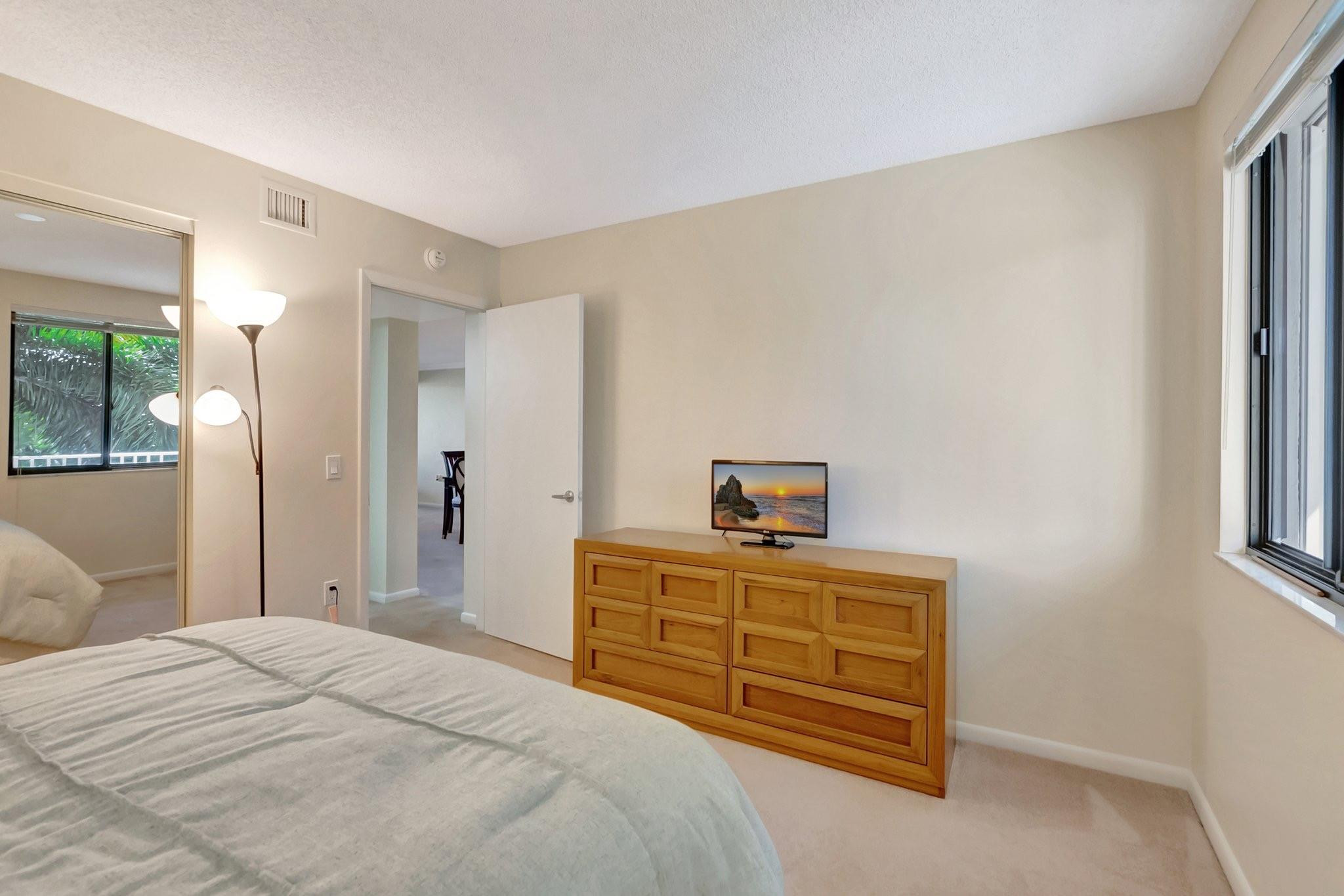 6145 Balboa Cir 305