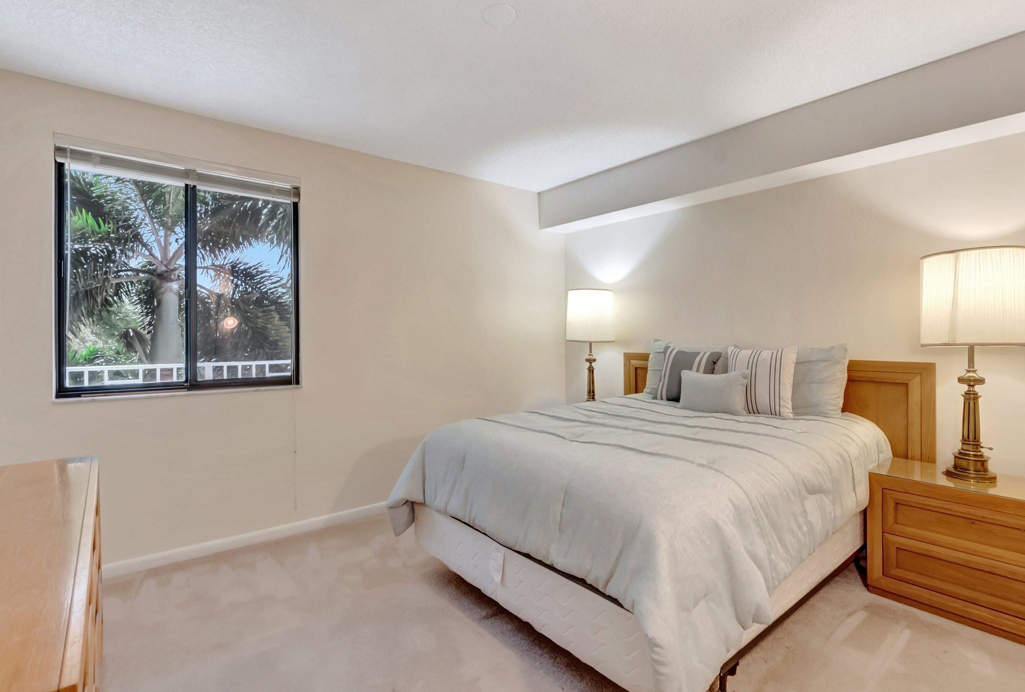 6145 Balboa Cir 305