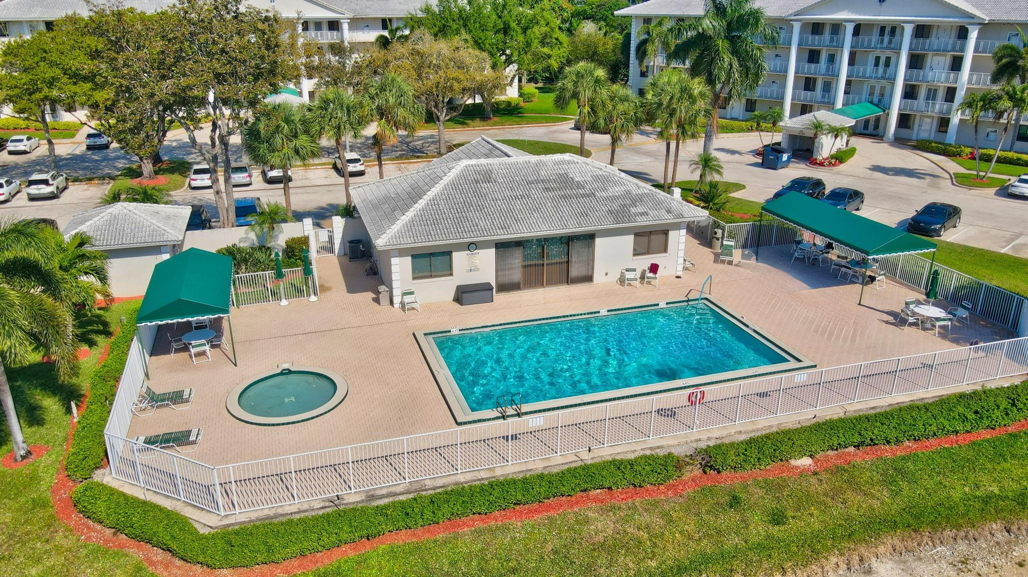 6145 Balboa Cir 305