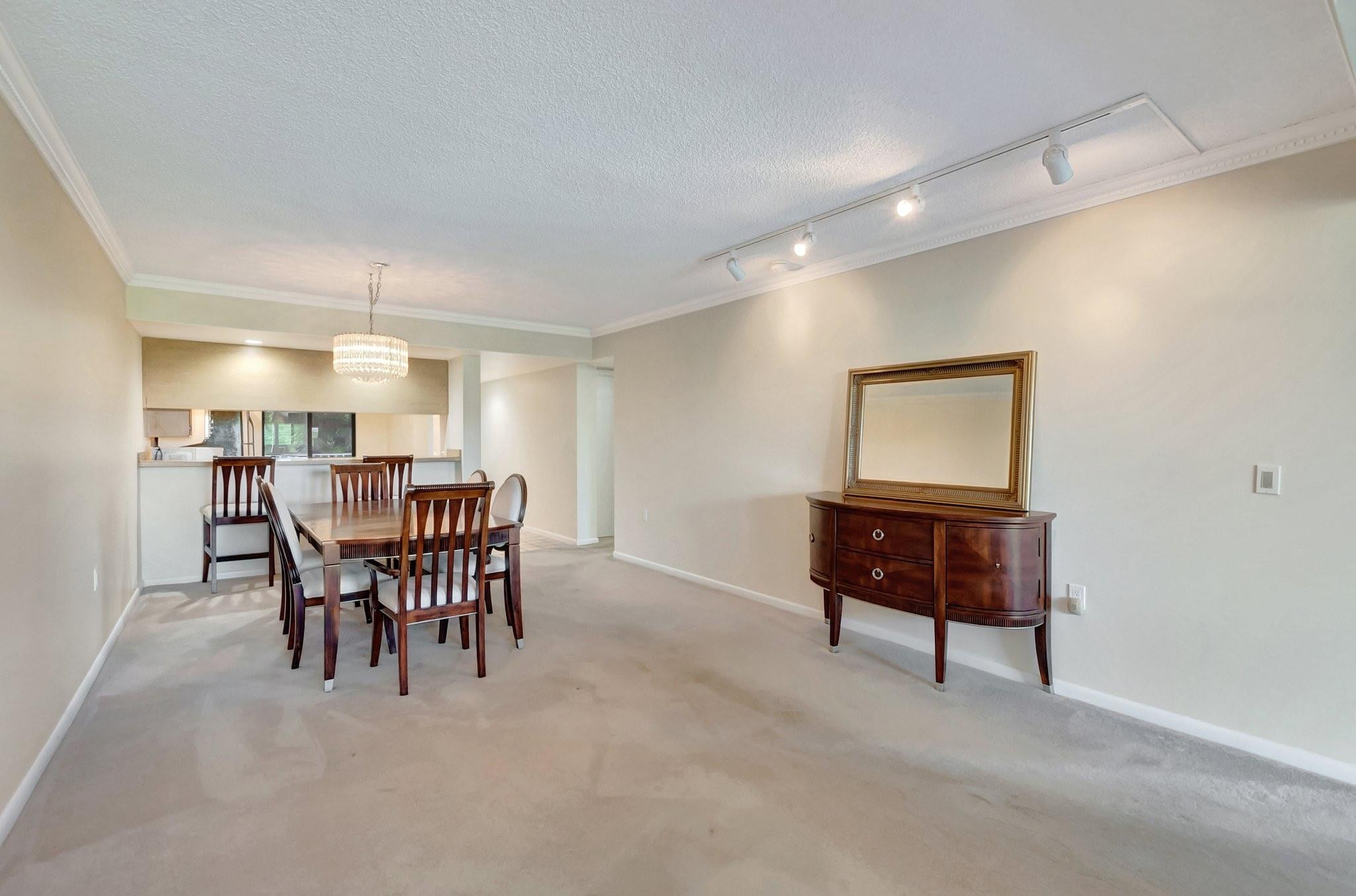 6145 Balboa Cir 305