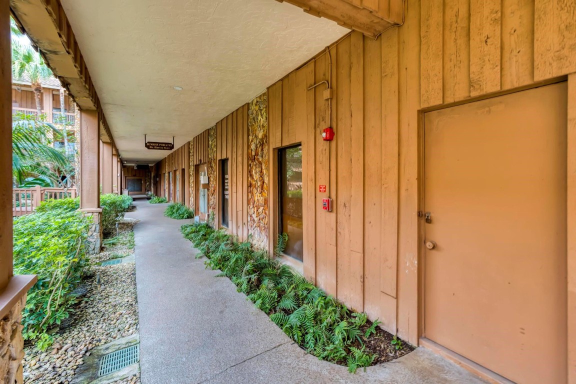 7800 W Oakland Park Blvd 4B13