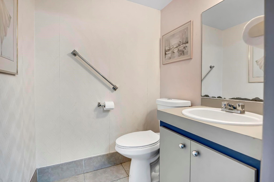 7800 W Oakland Park Blvd 4B13