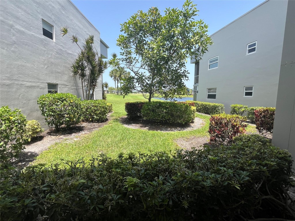 302 Flanders G Drive 302