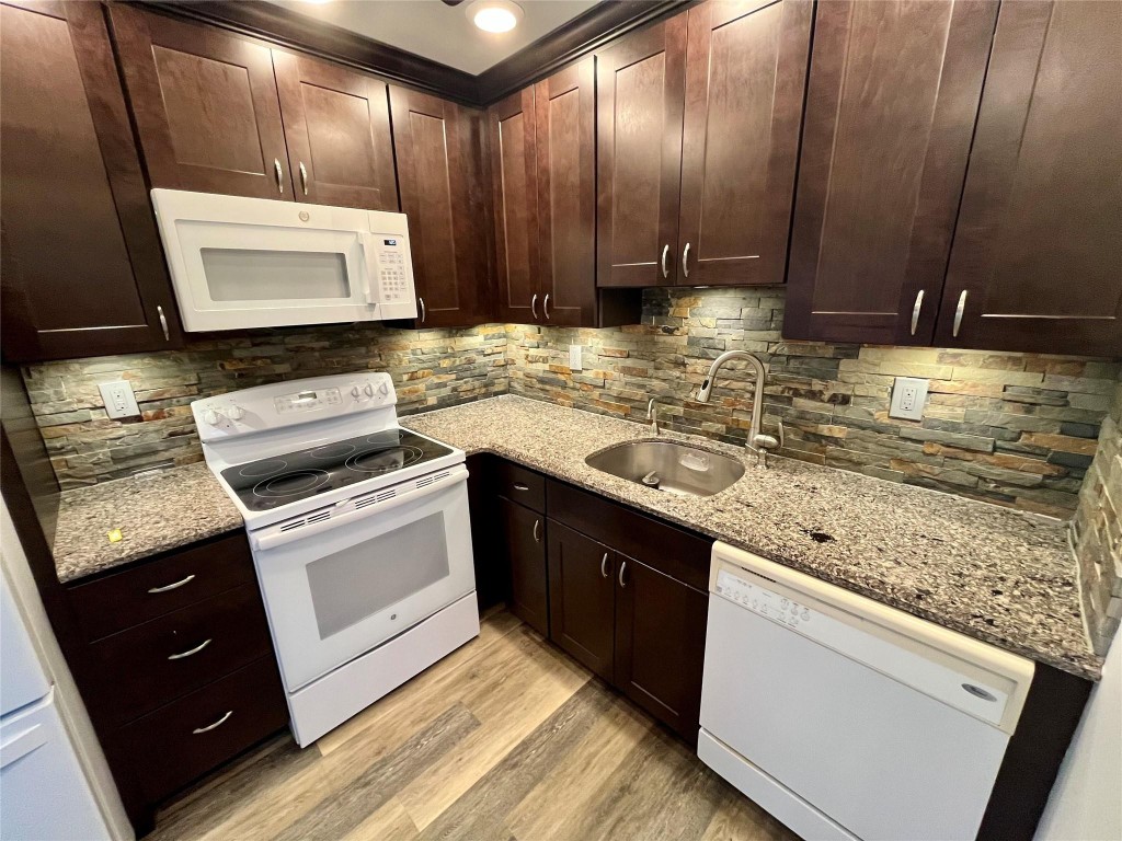 302 Flanders G Drive 302