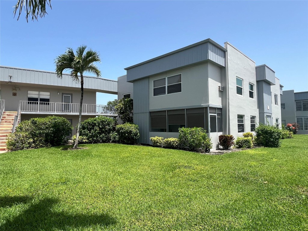 302 Flanders G Drive 302