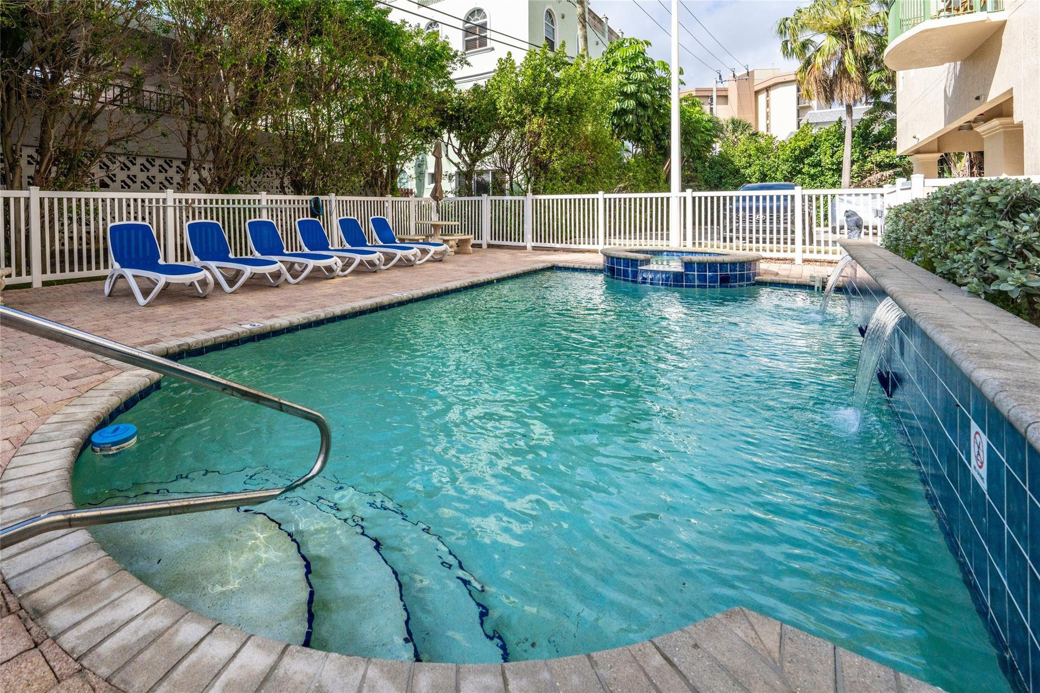 430 Sunset Dr