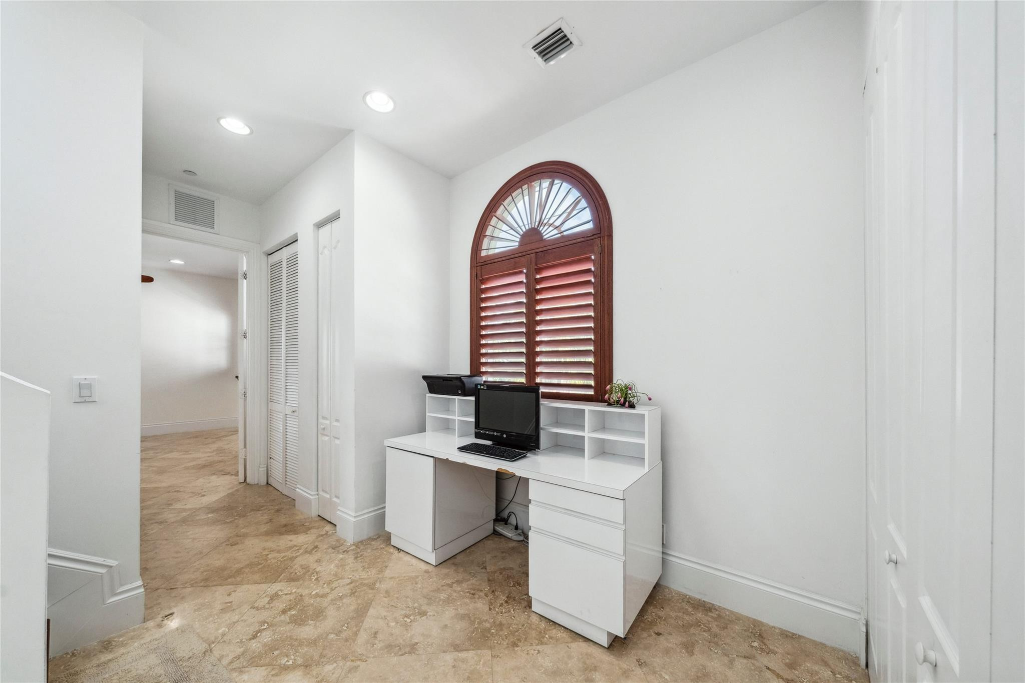 430 Sunset Dr