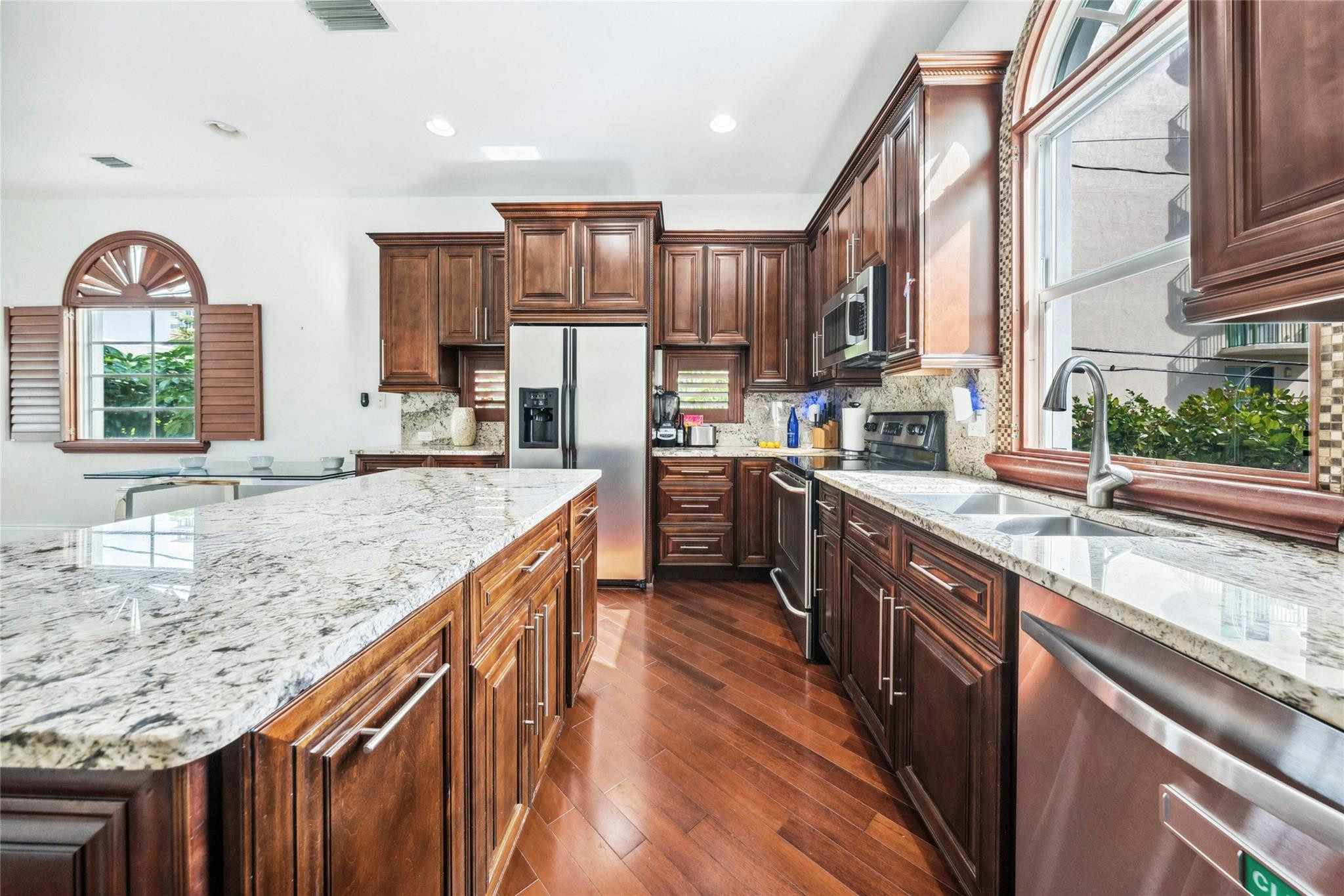 430 Sunset Dr