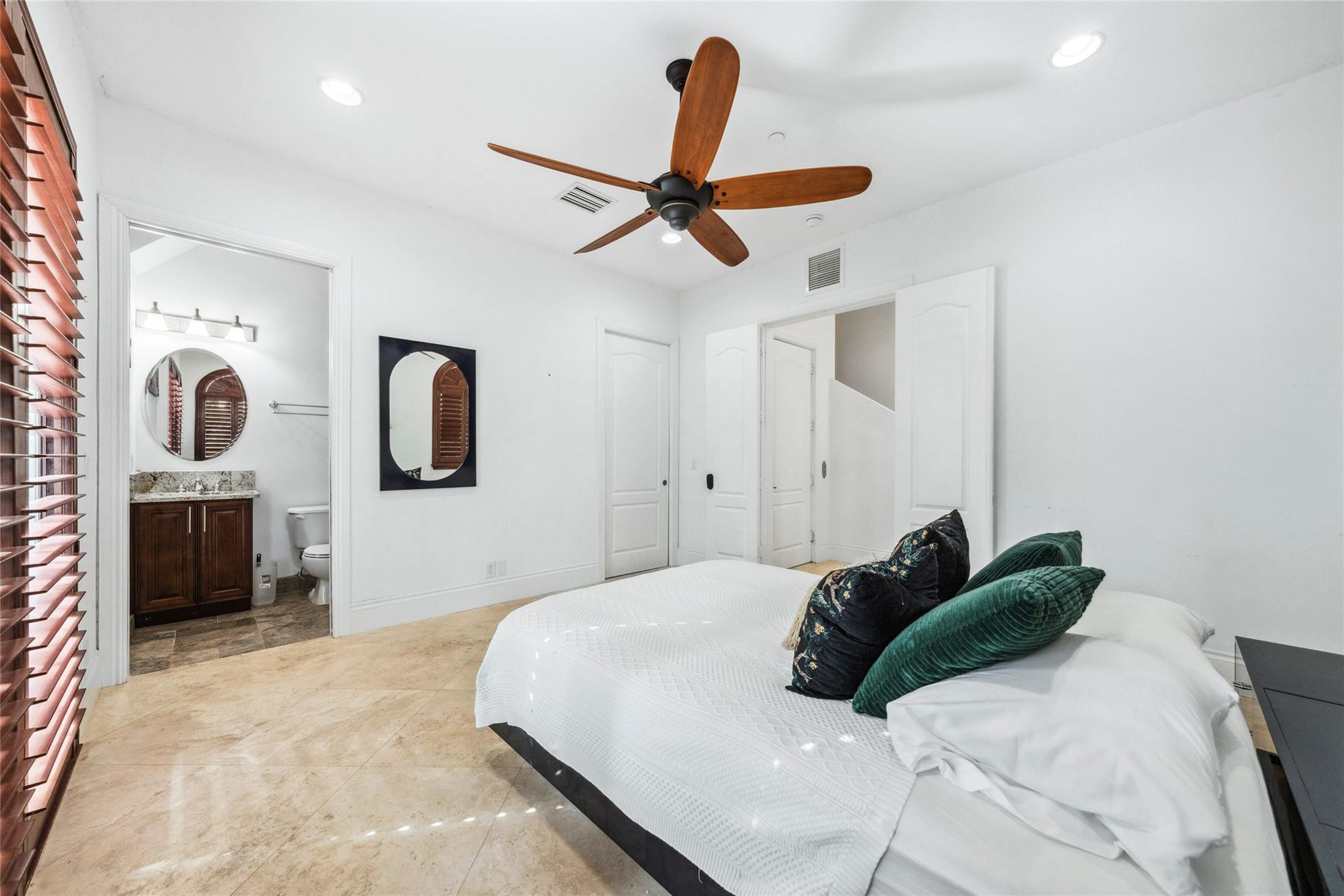 430 Sunset Dr