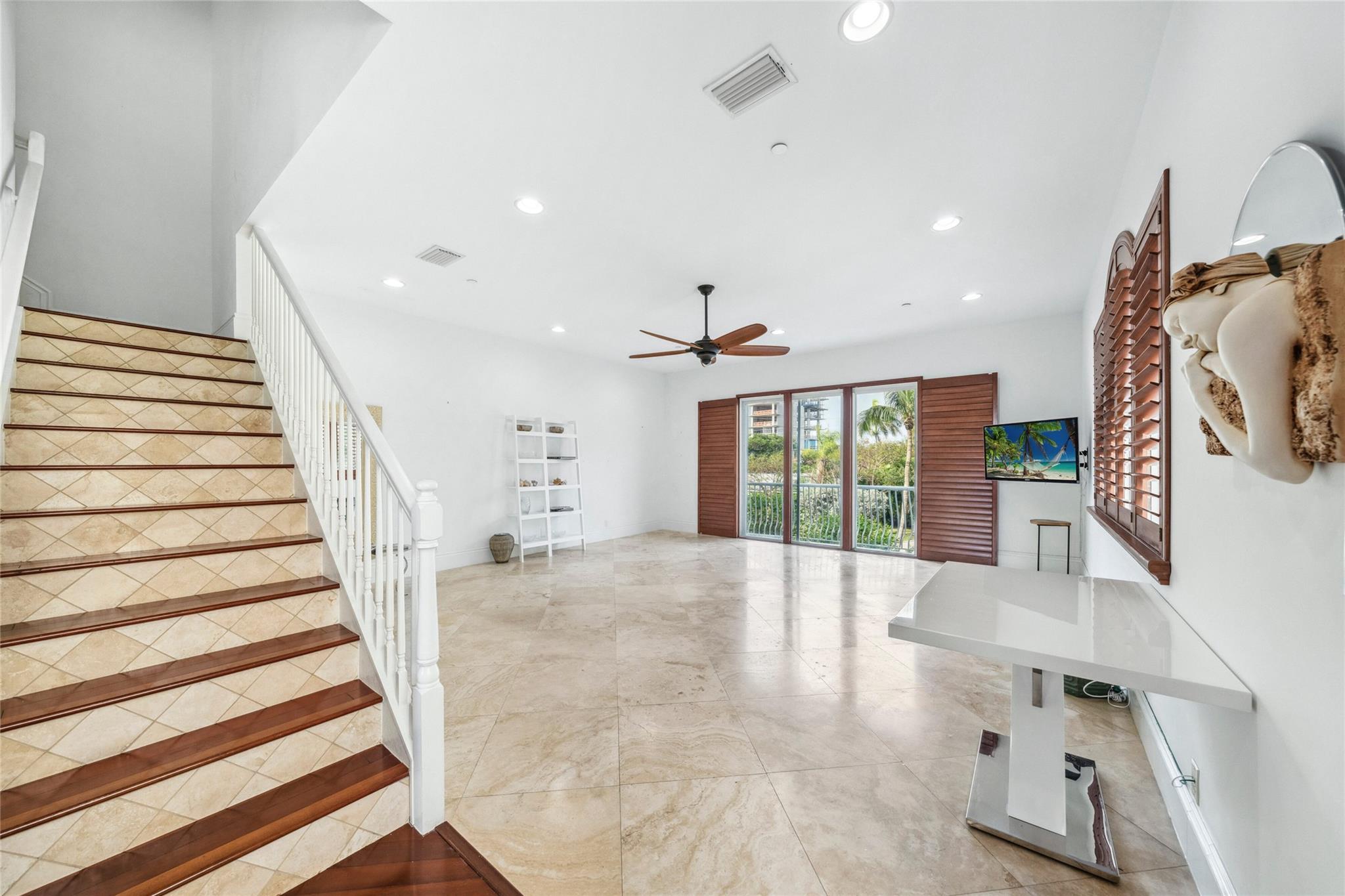 430 Sunset Dr