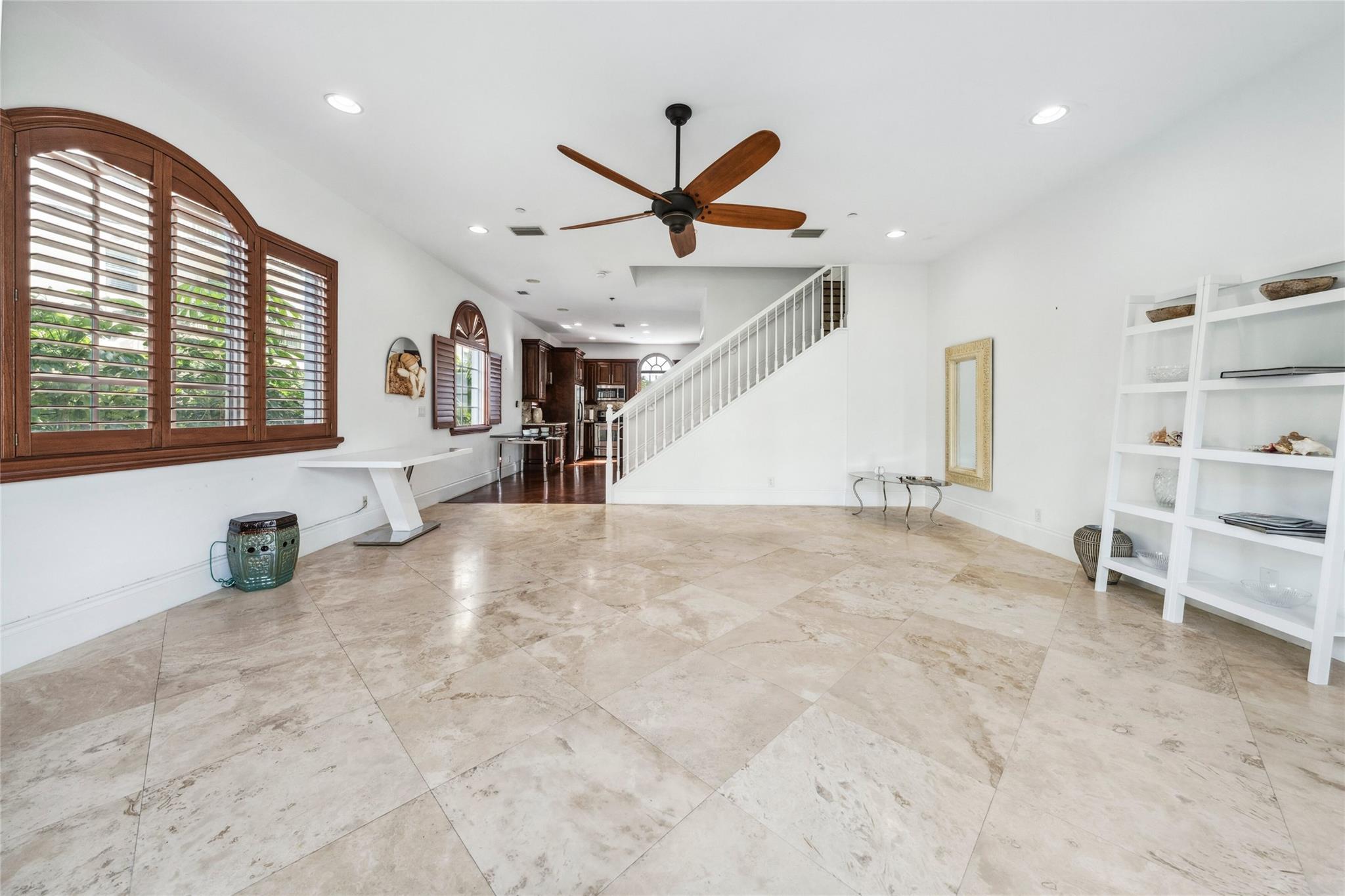 430 Sunset Dr
