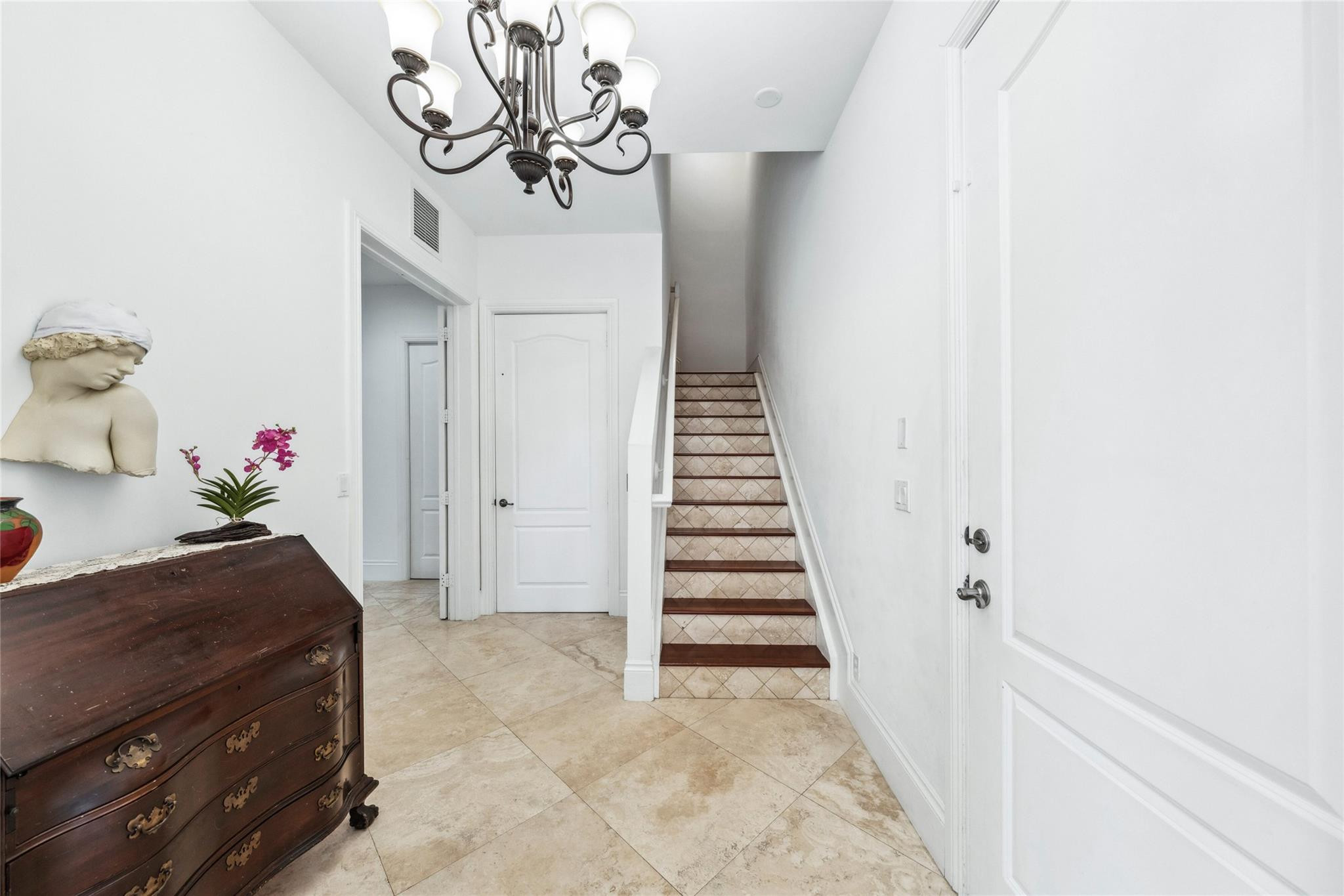 430 Sunset Dr
