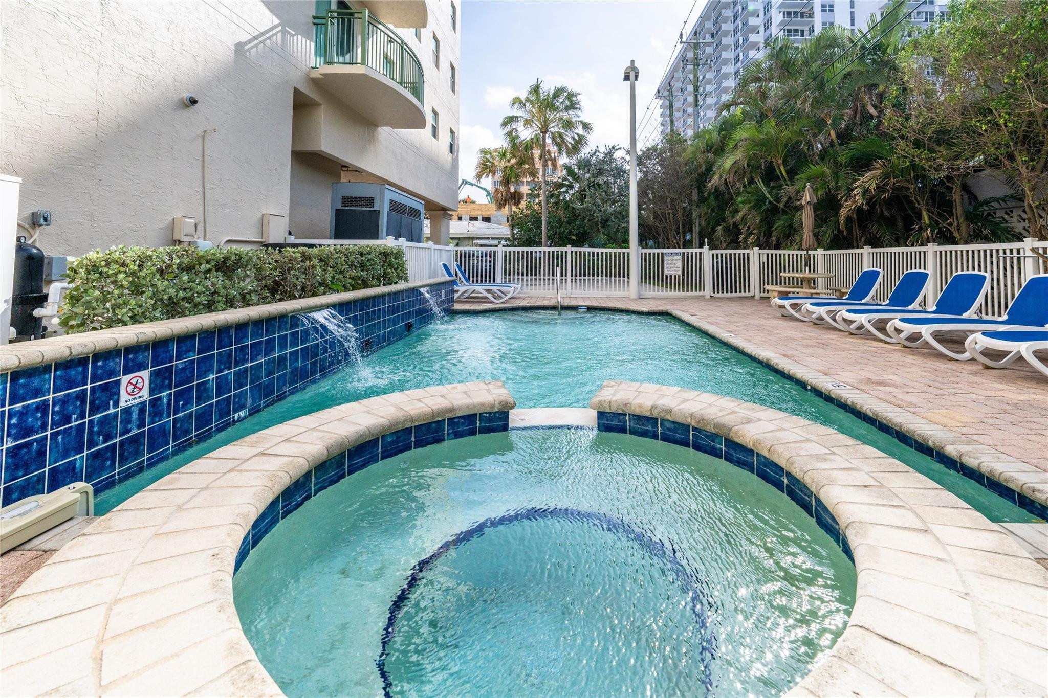 430 Sunset Dr