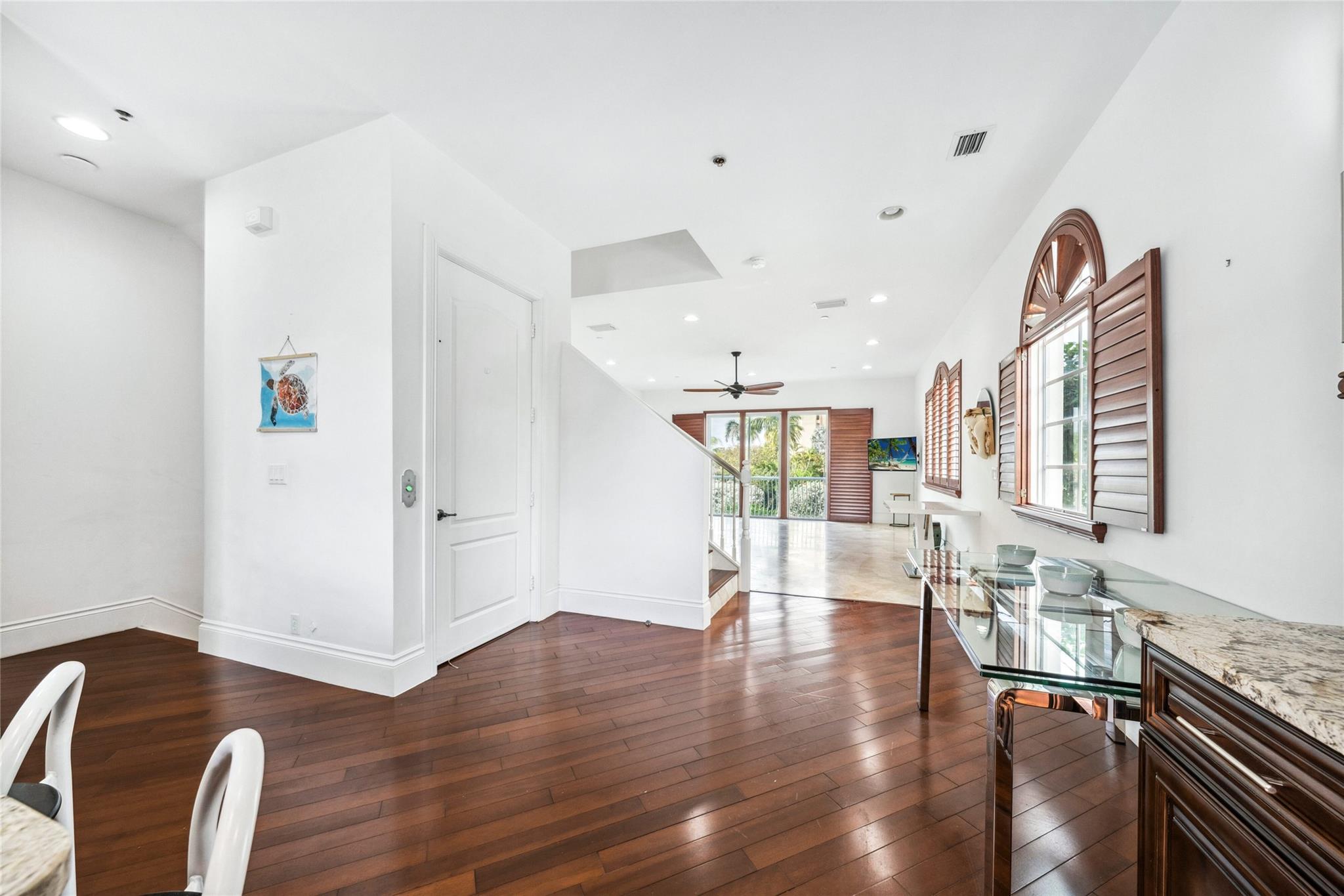 430 Sunset Dr